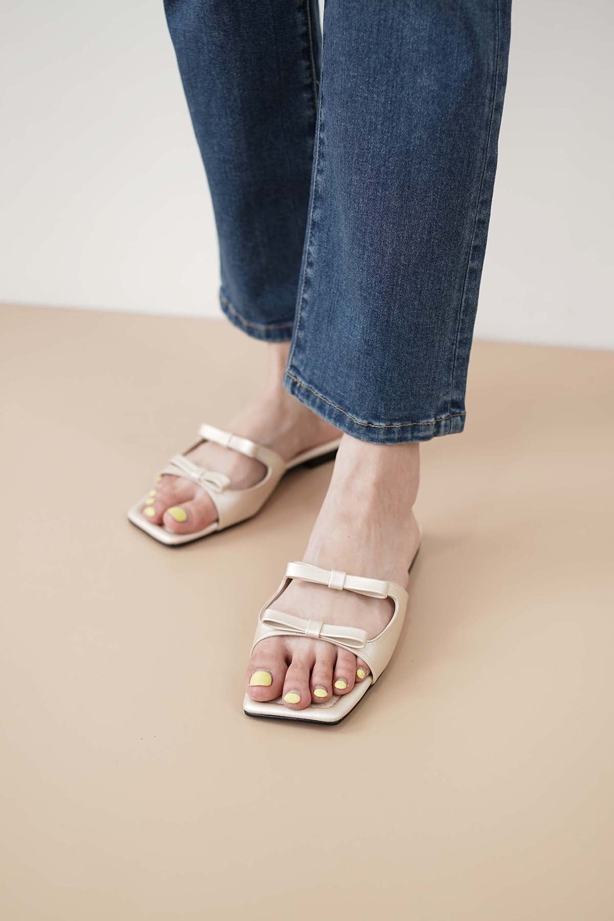 Tracy Sandals In Ivory