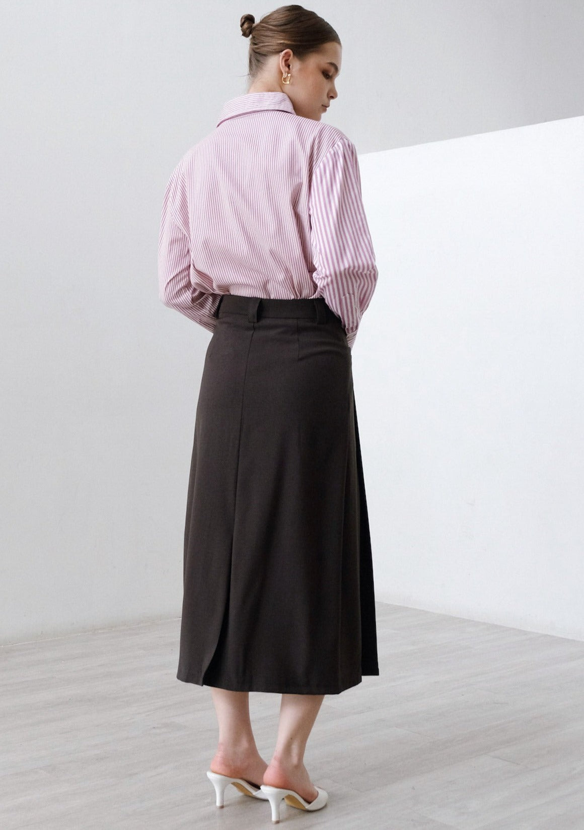 Gauff Anti-Wrinkle Midi Skirt In Dark Grey (LAST PIECE)