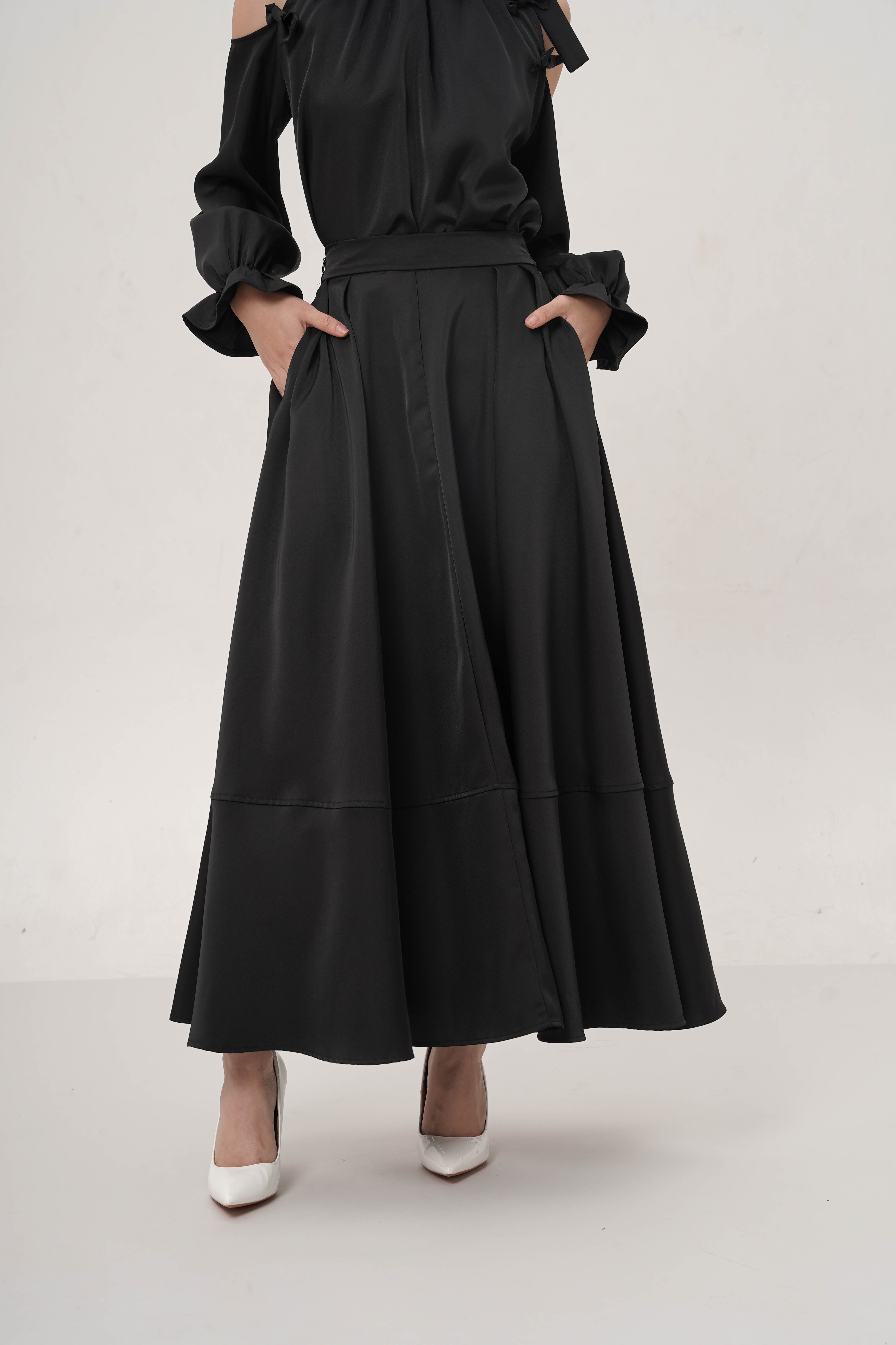 Alda Midi Skirt In Black