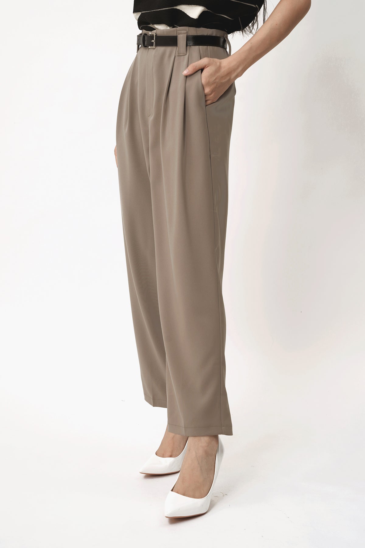 Lewis Pants In Taupe (LAST PIECE)
