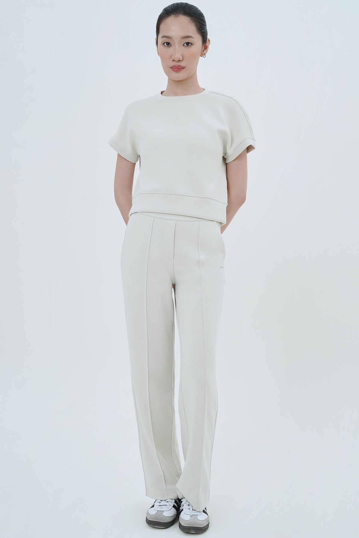 Suave Straight Leg Sweatpant in Ivory