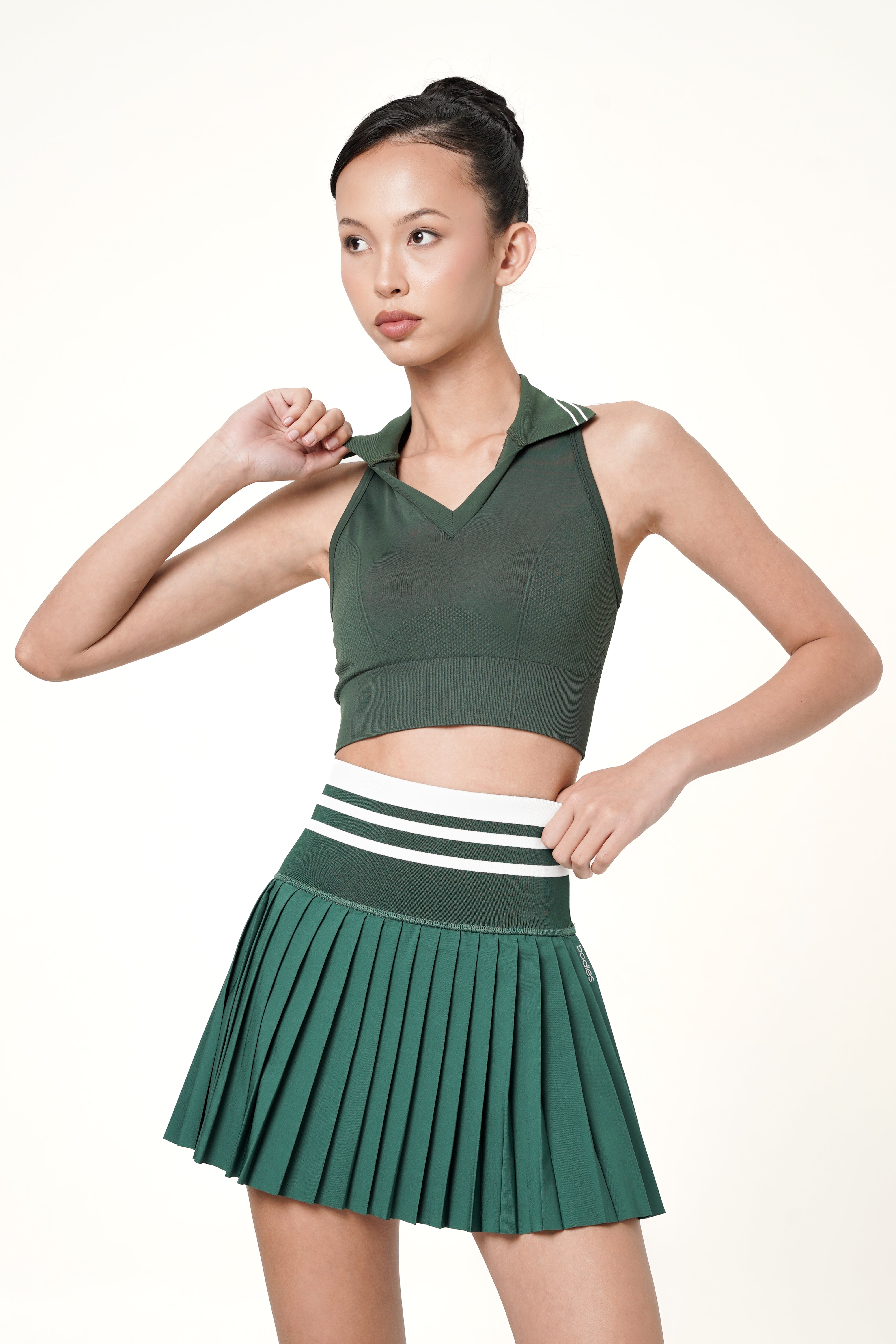 Sideline Pleated Skirt in Forest