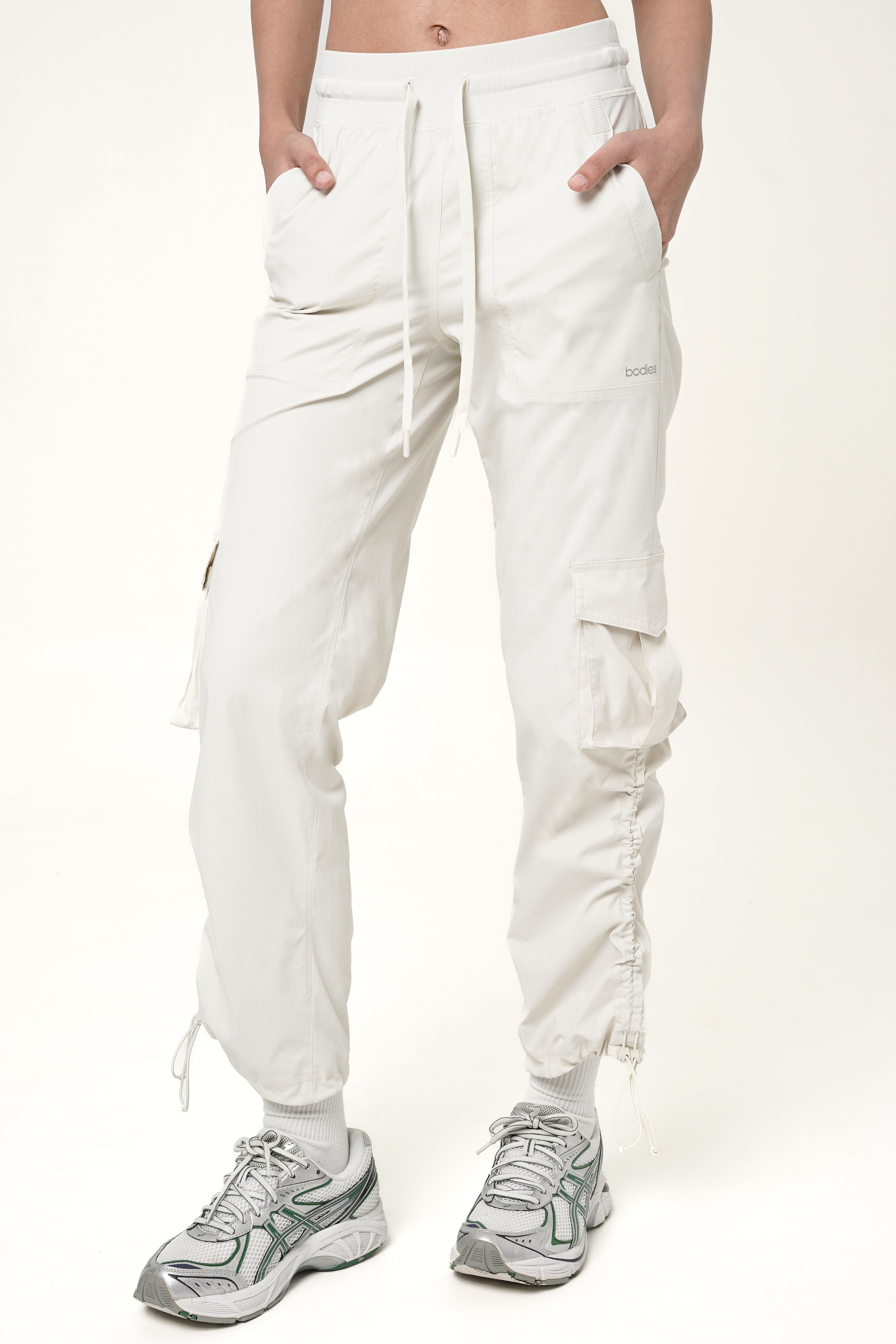 Training Cargo Pant in Eggshell