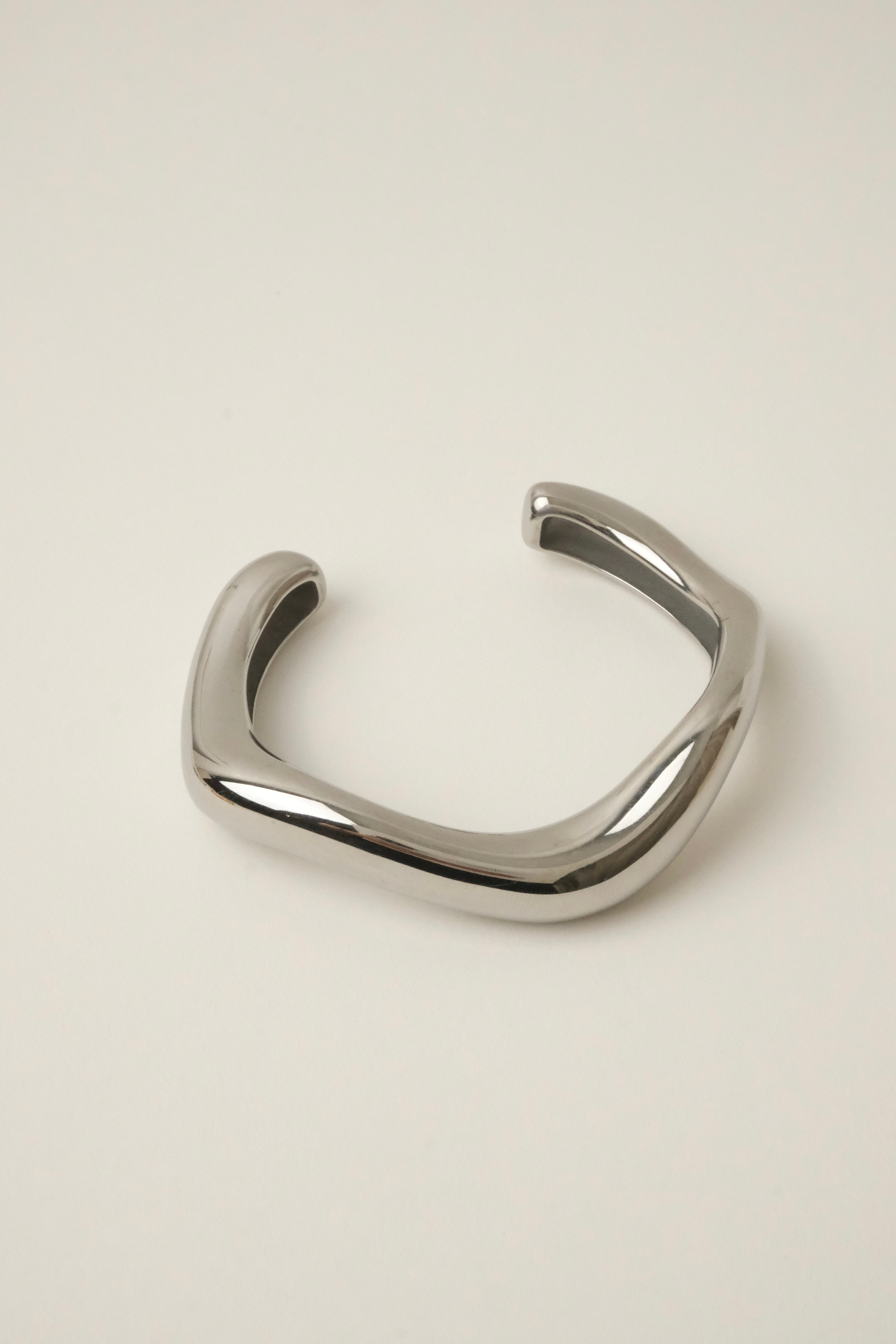 Falcone Bangle in Silver