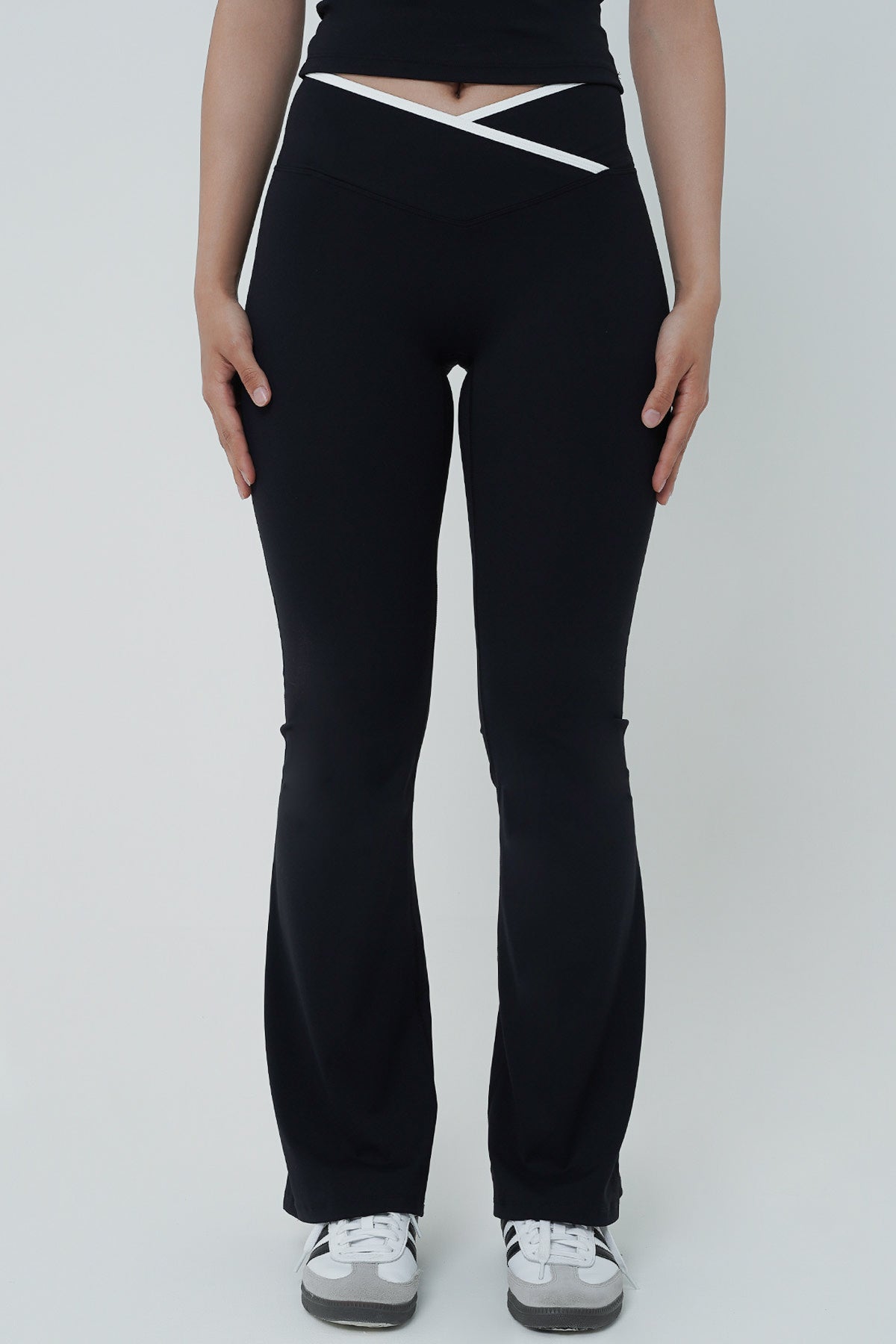 Thrive Flare Pants in Black