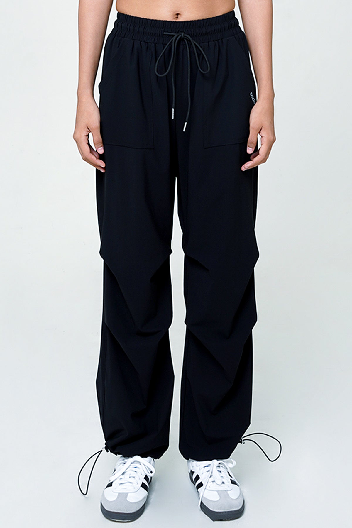 Gentle Jogger in Black-Restock