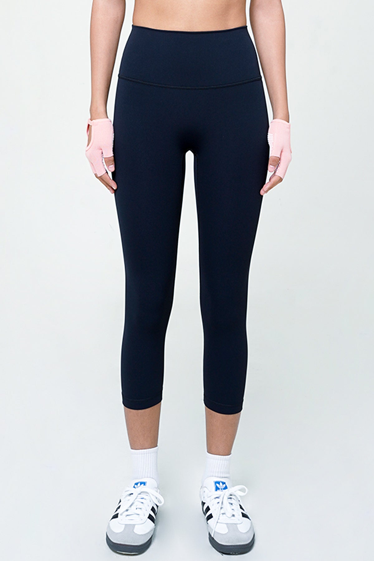 7/8 Revive Leggings in Black