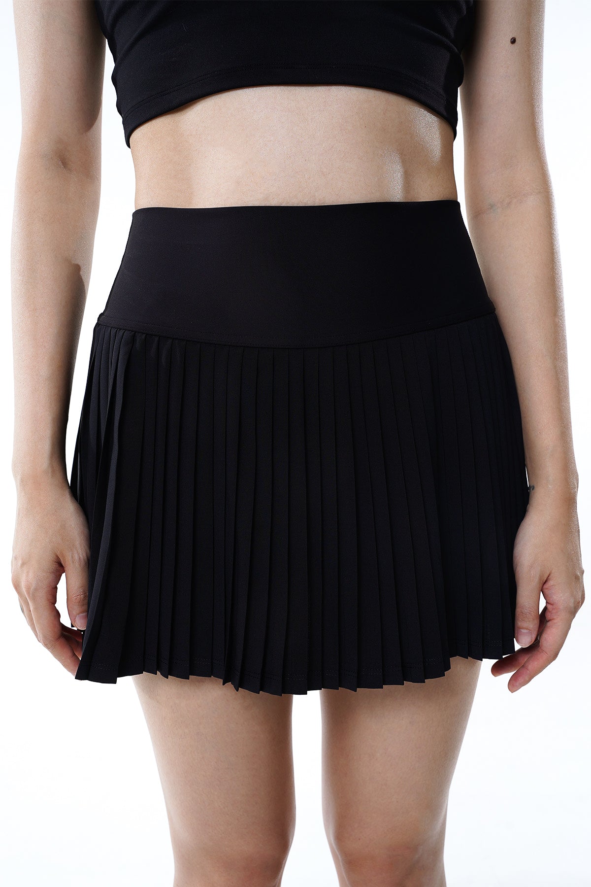 Lavish Pleated Tennis Skirt in Black