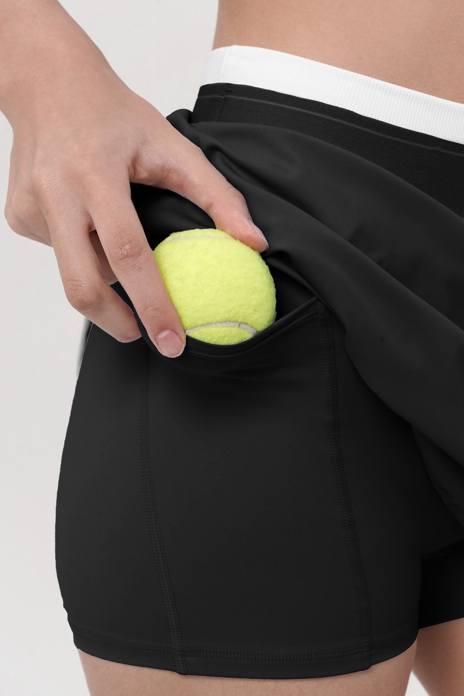 Slide Skirt in Black