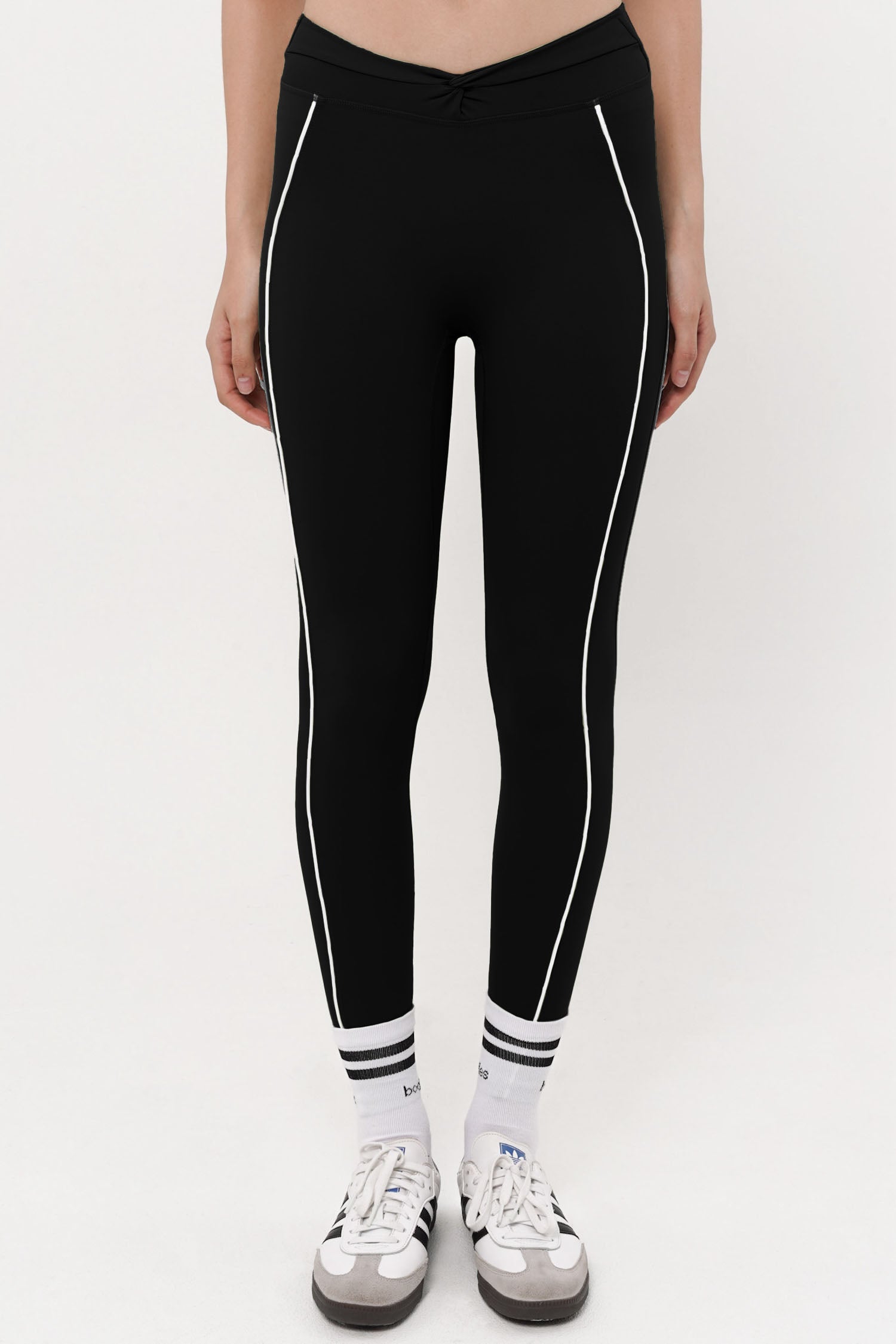 Firm Contrast Legging in Black