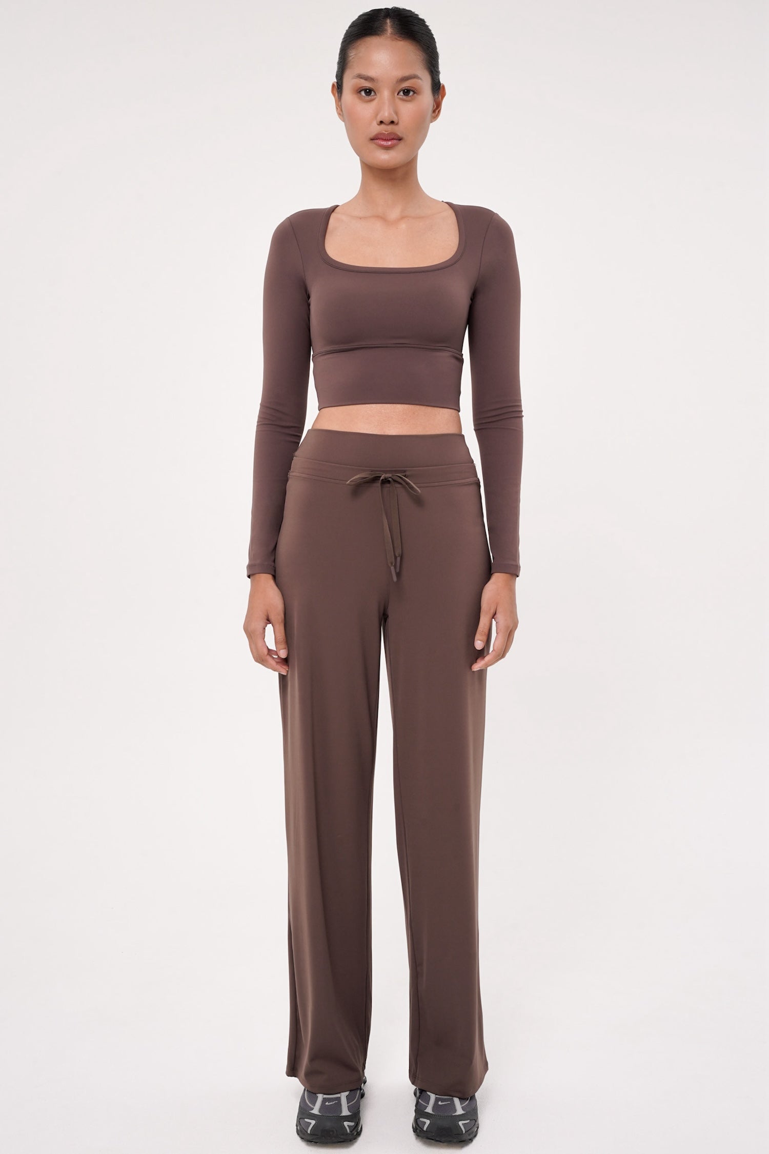 Curve Jogger in Truffle