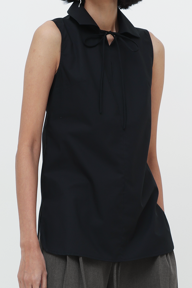 Black Gabrielle Top