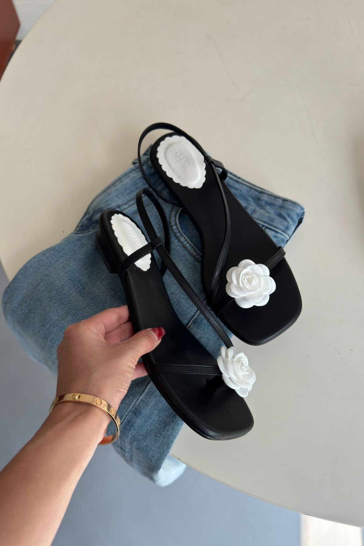 Black White Anna Sandal