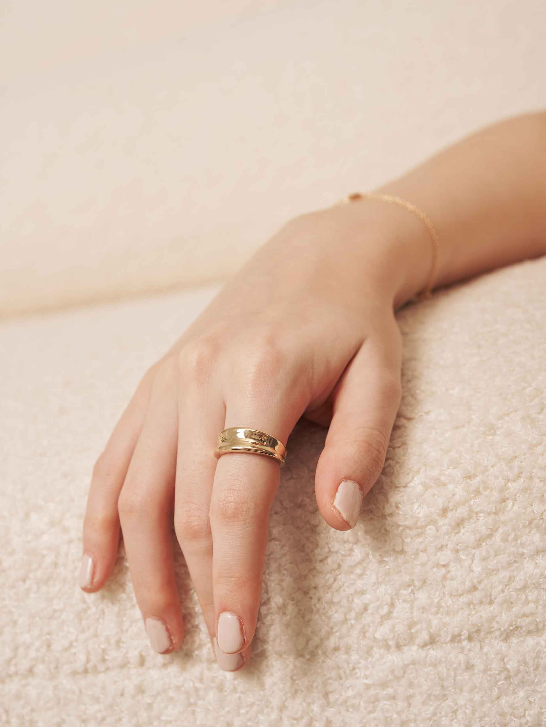 Cave Ring Champagne Gold