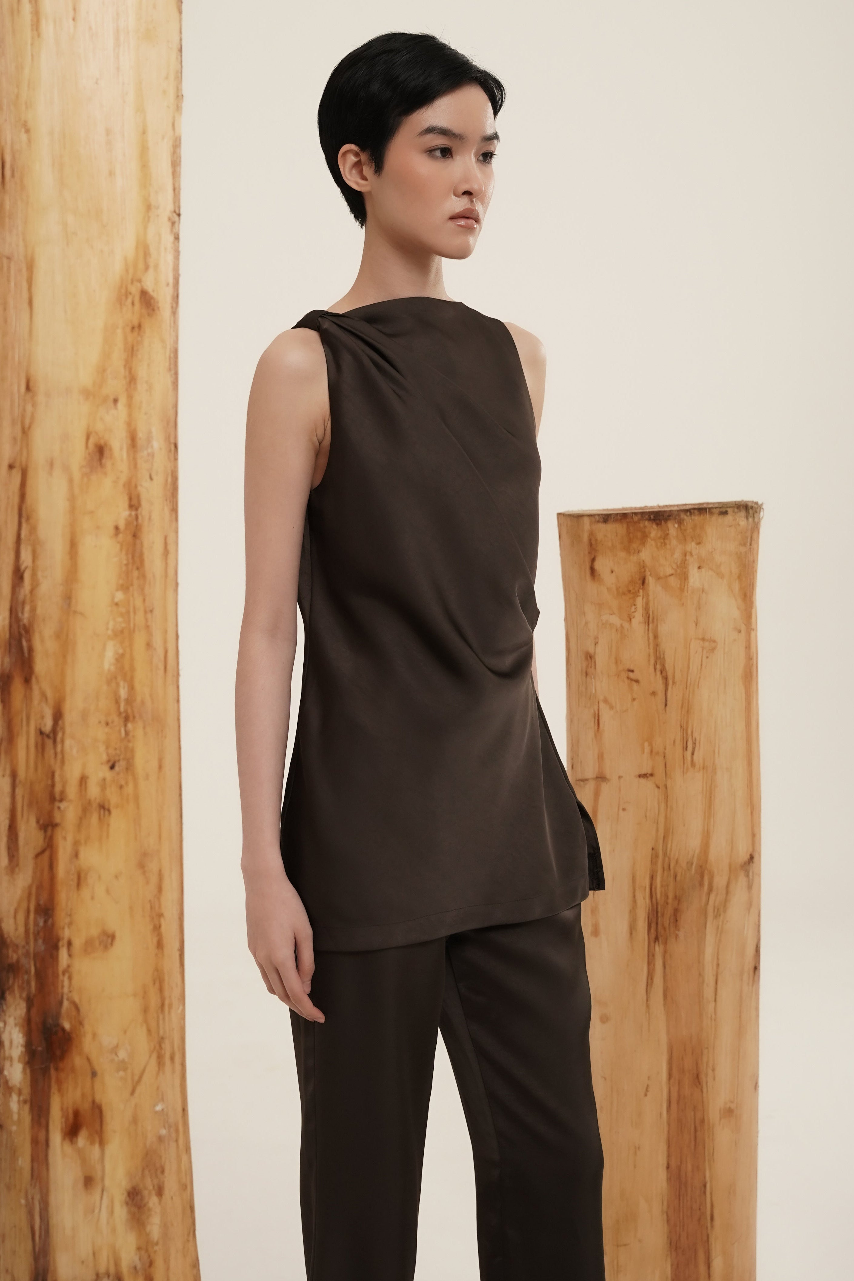 Serena Drape Top In Cocoa