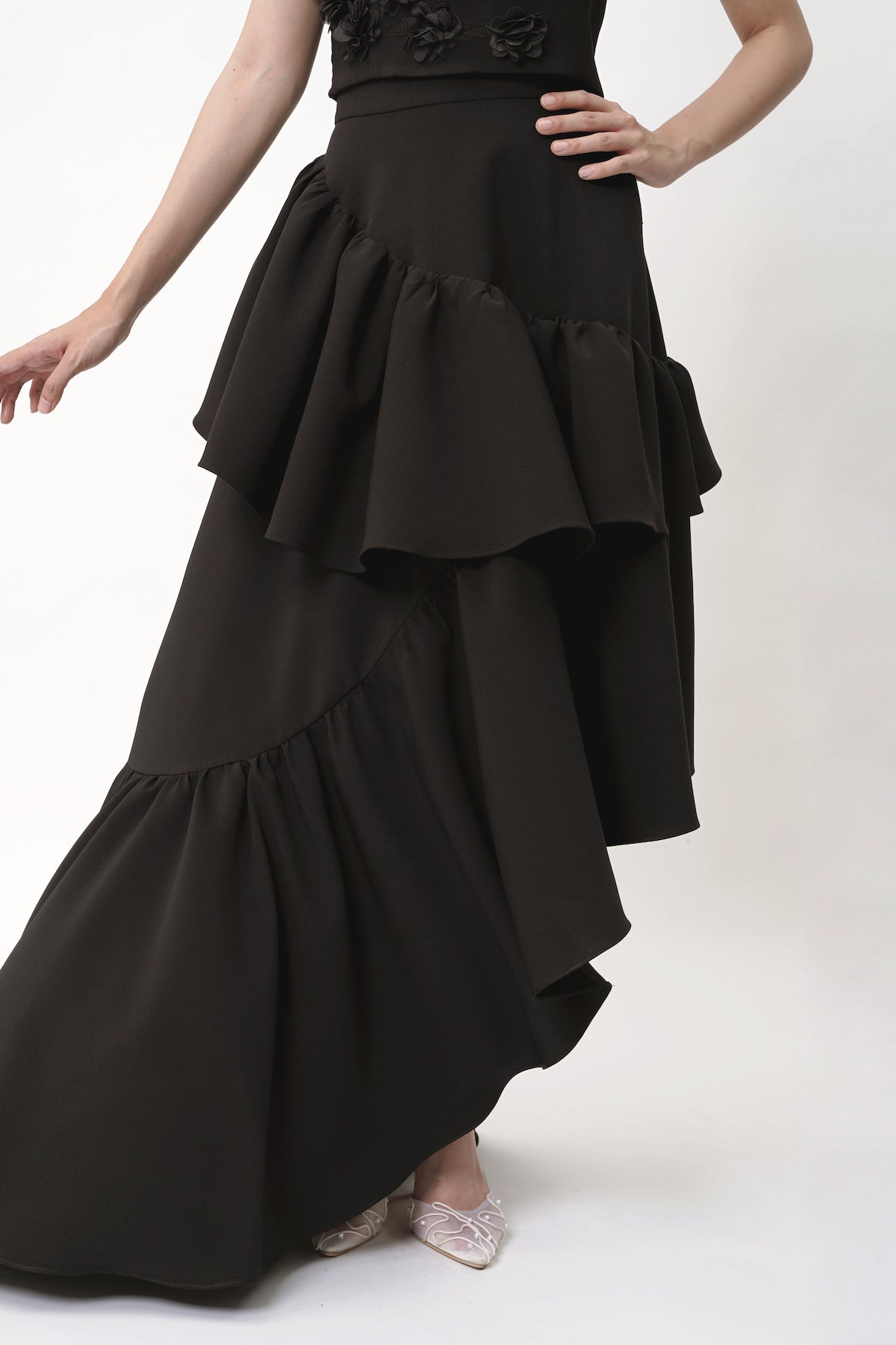 Leighton Ruffle Volume Maxi Skirt In Black