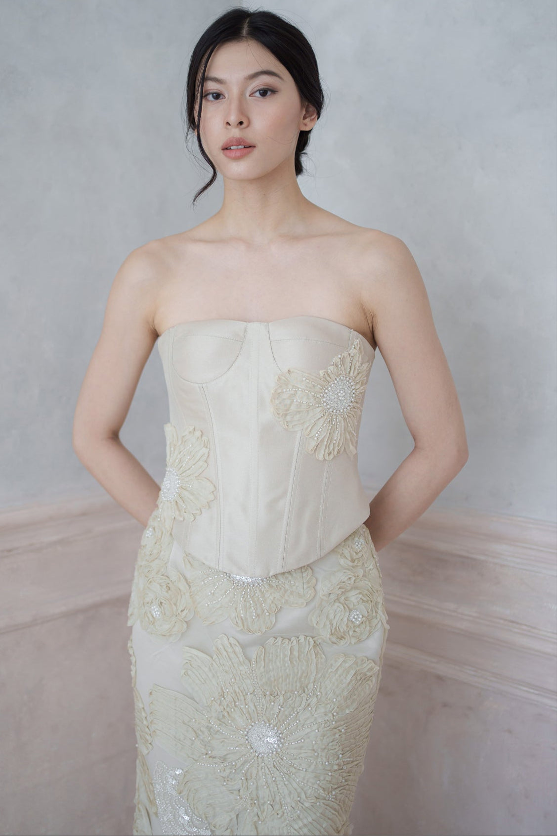 Yolla Set With Scarf In Nude