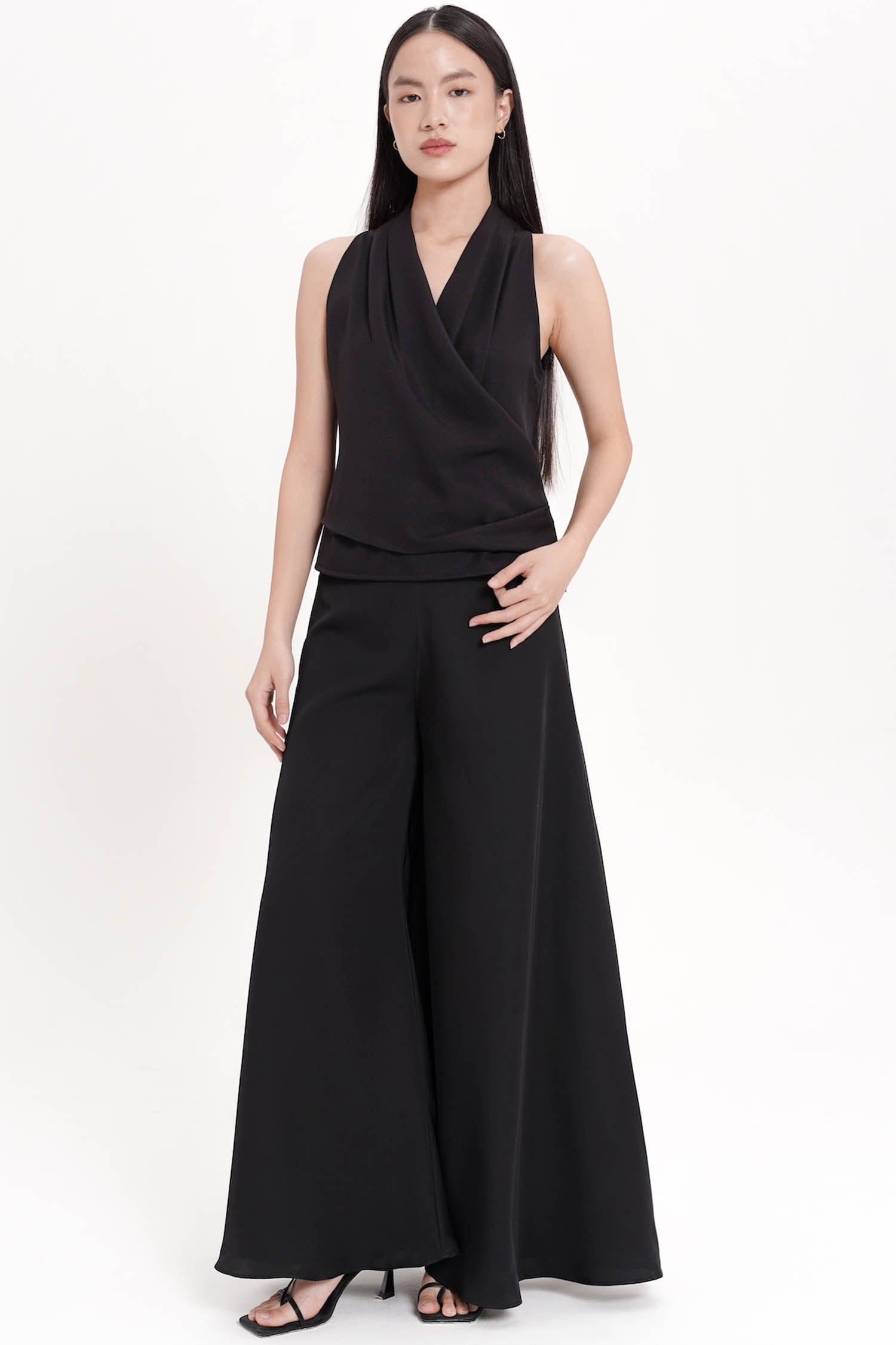 Pine Wrap Top In Black