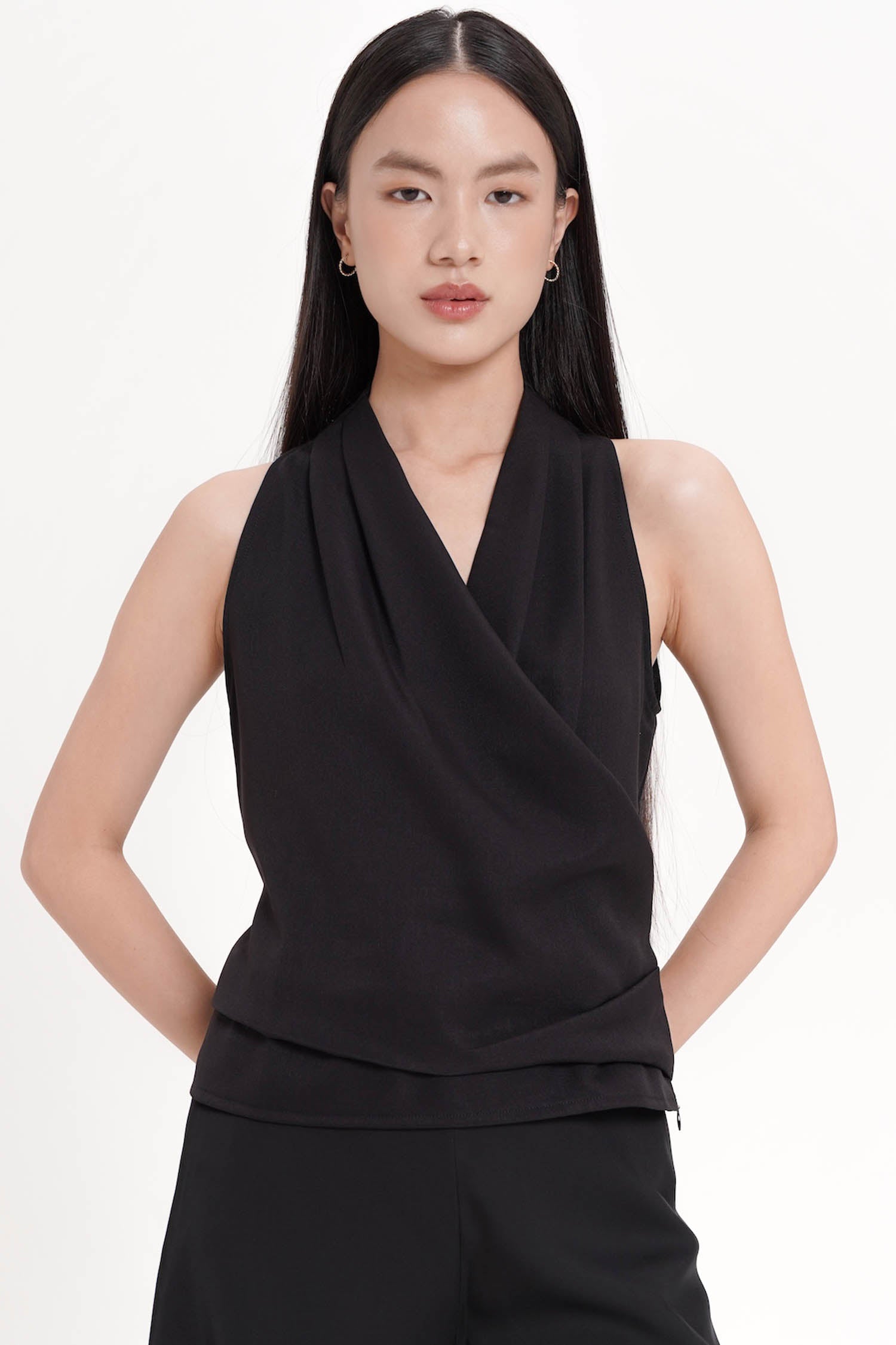 Pine Wrap Top In Black