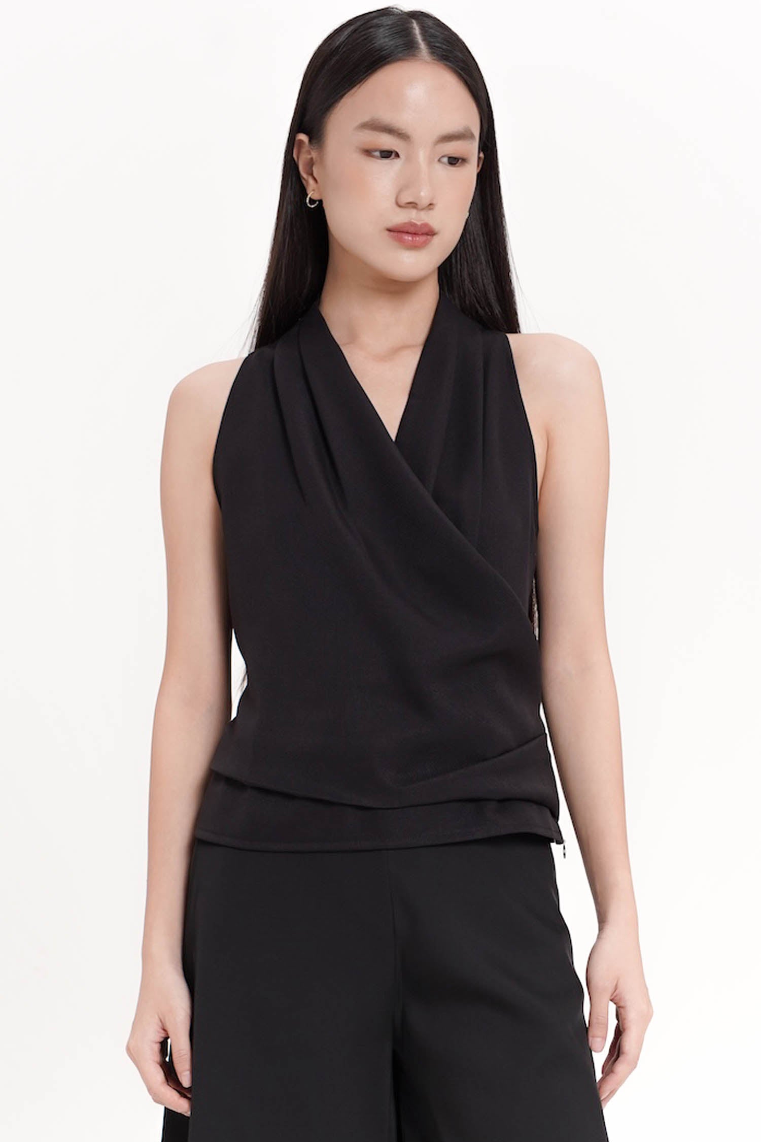 Pine Wrap Top In Black