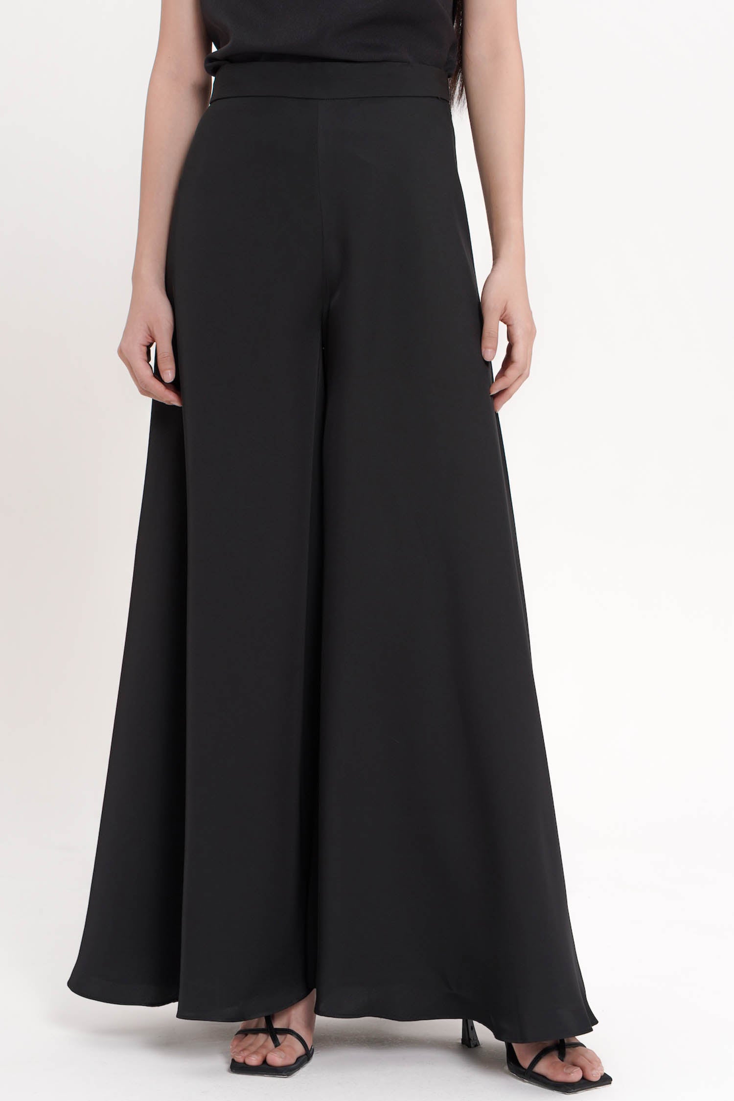 Ophira Flare Pants In Black