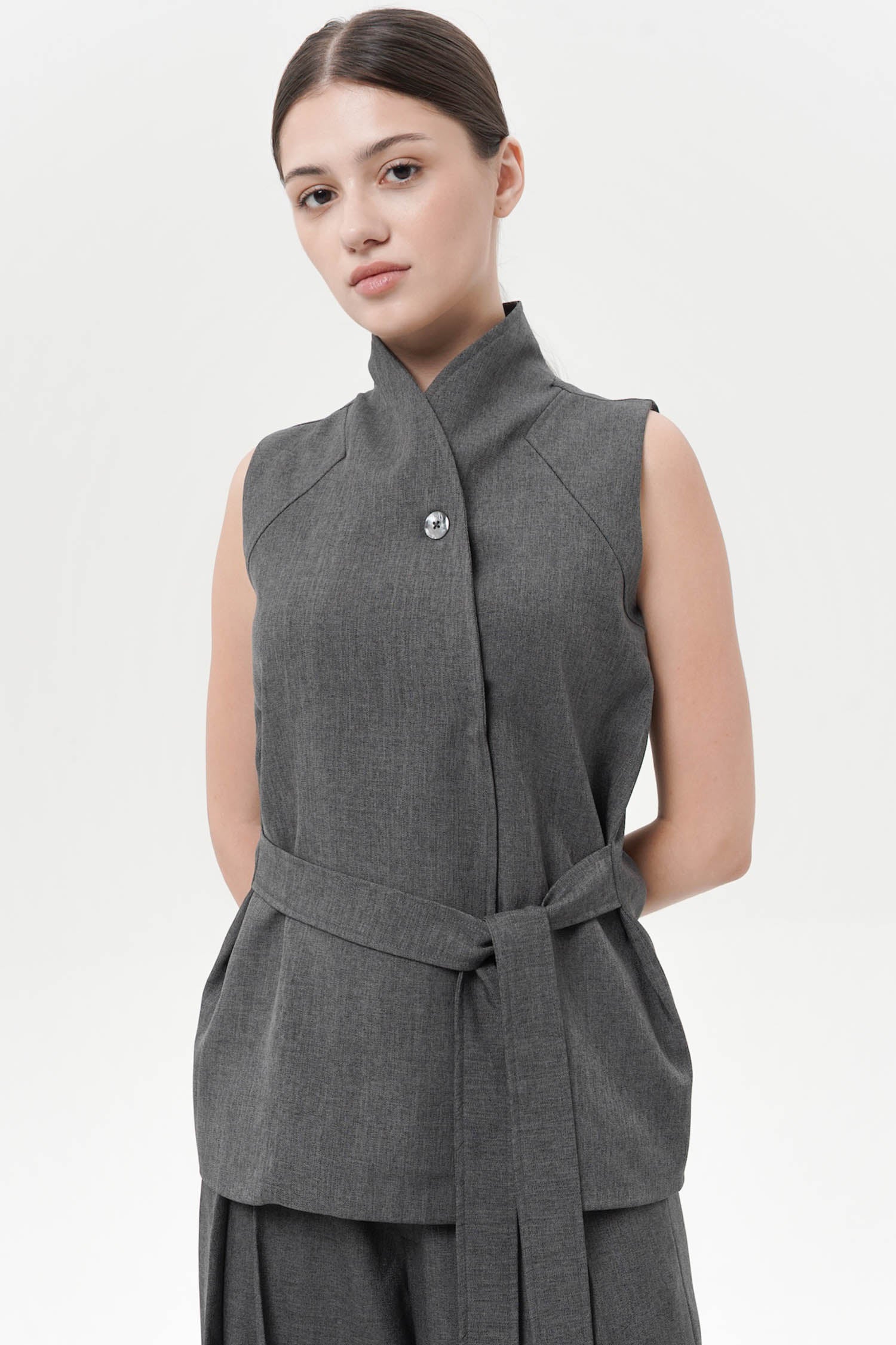 Tuva Structured Vest In Ash Grey