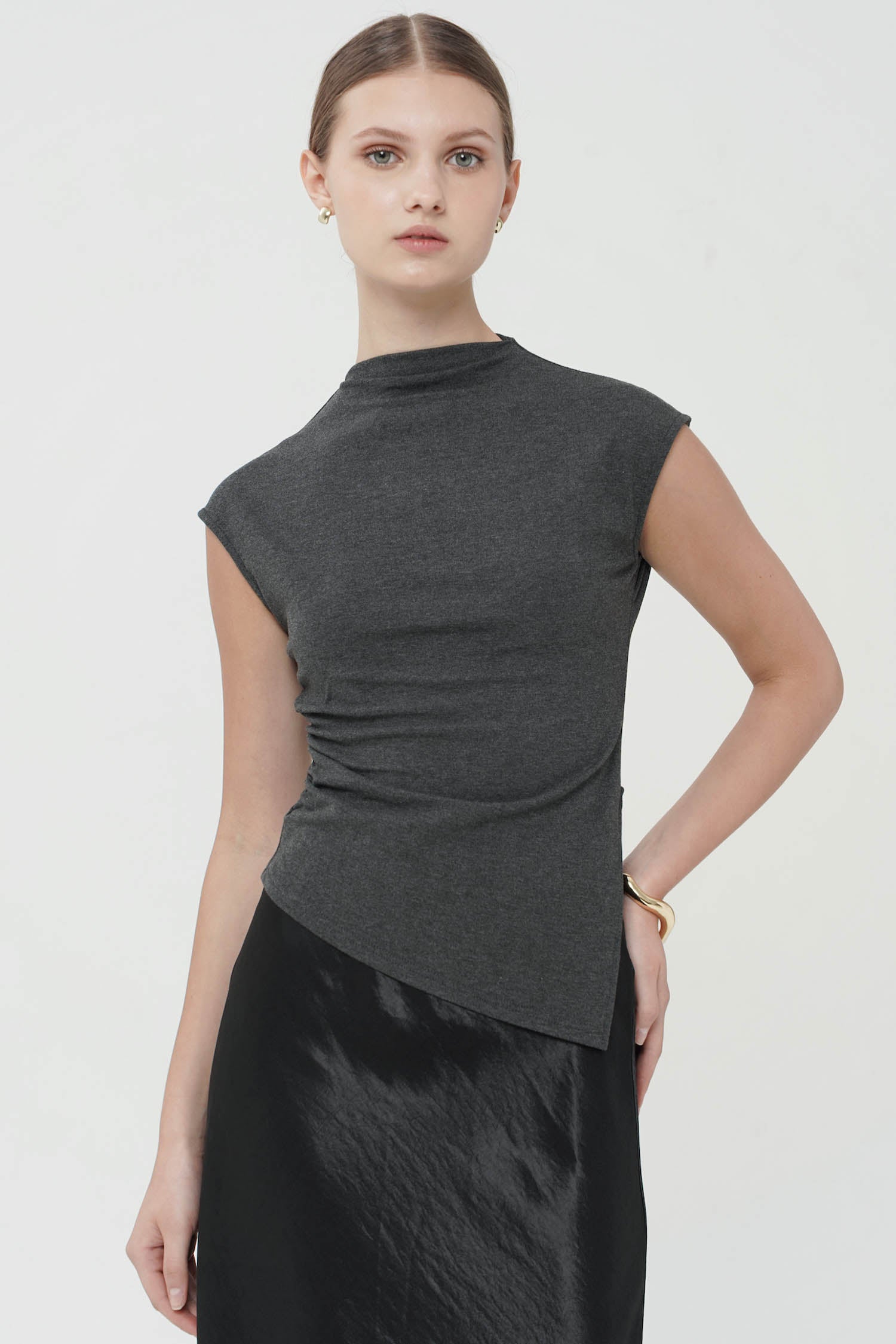 Idra Ruched Top In Dark Grey