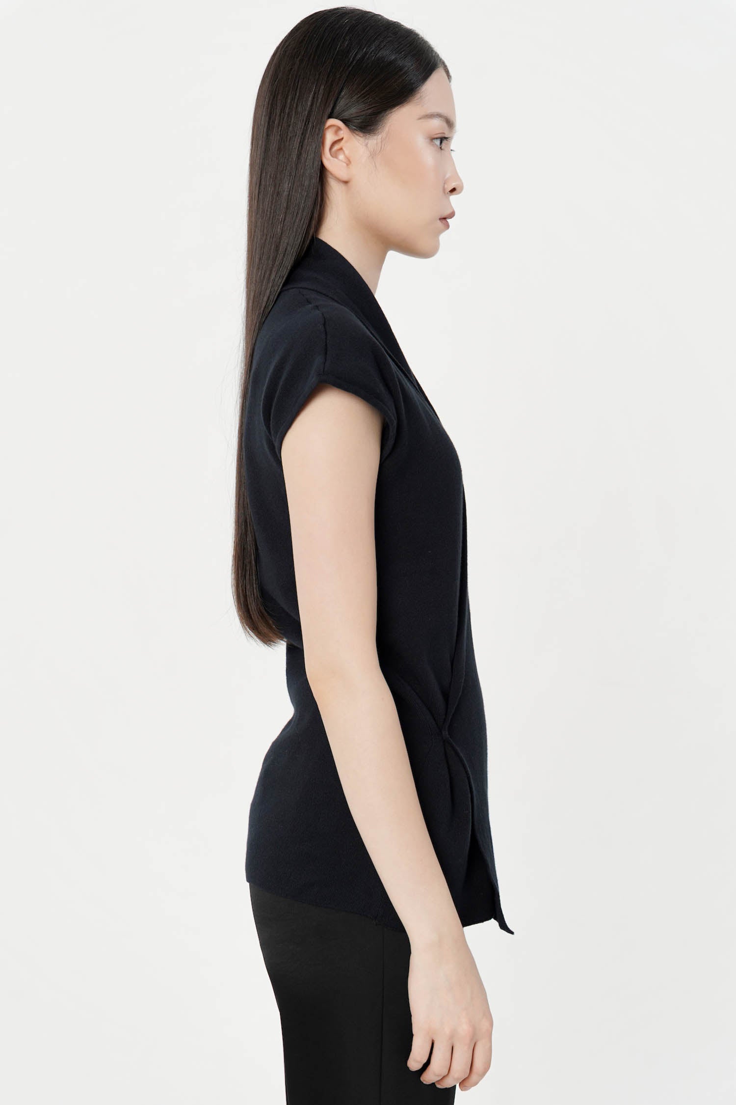 Caeluna Two-Way Knit Top In Navy