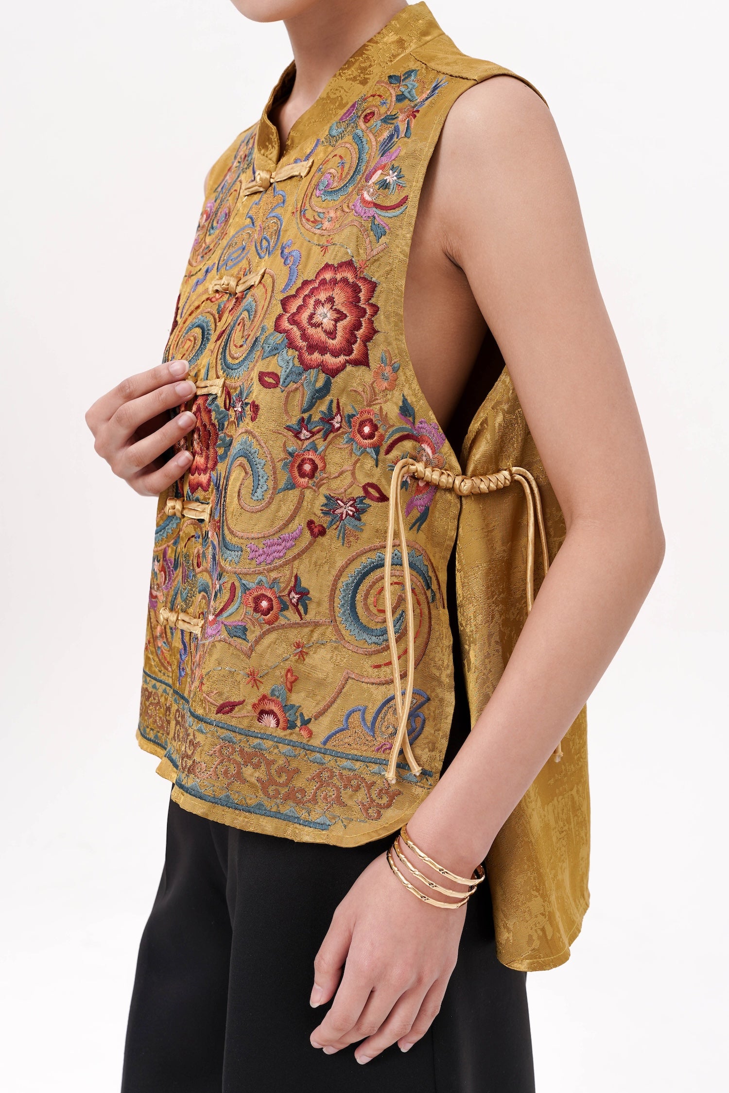 Yumei Qipao Vest In Dijon