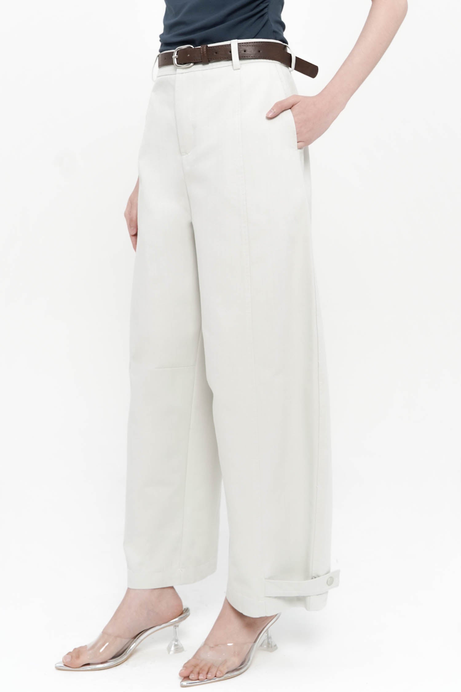 Fallon Barrel Pants In Creme