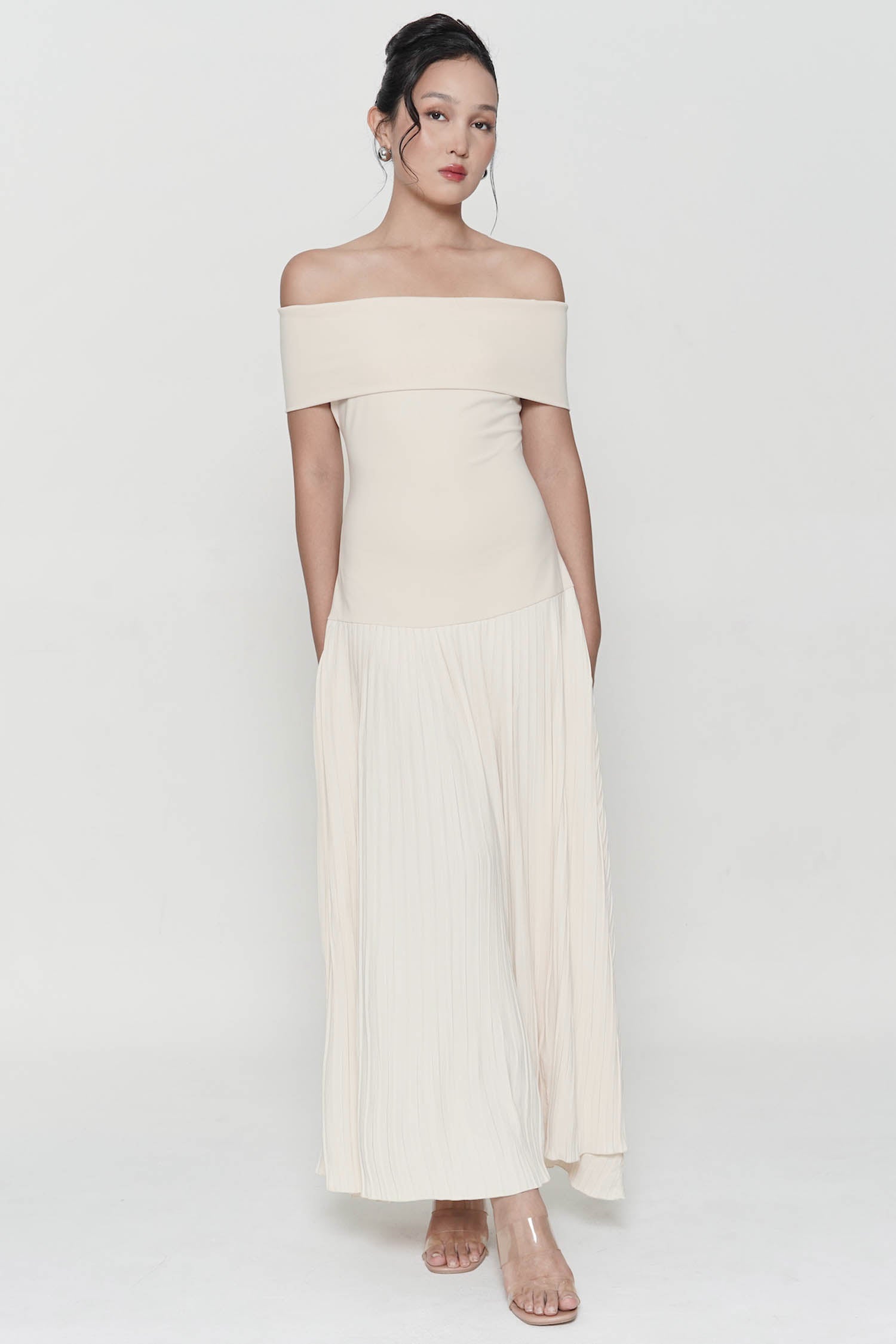 Quincy Dropwaist Pleats Dress In Creme