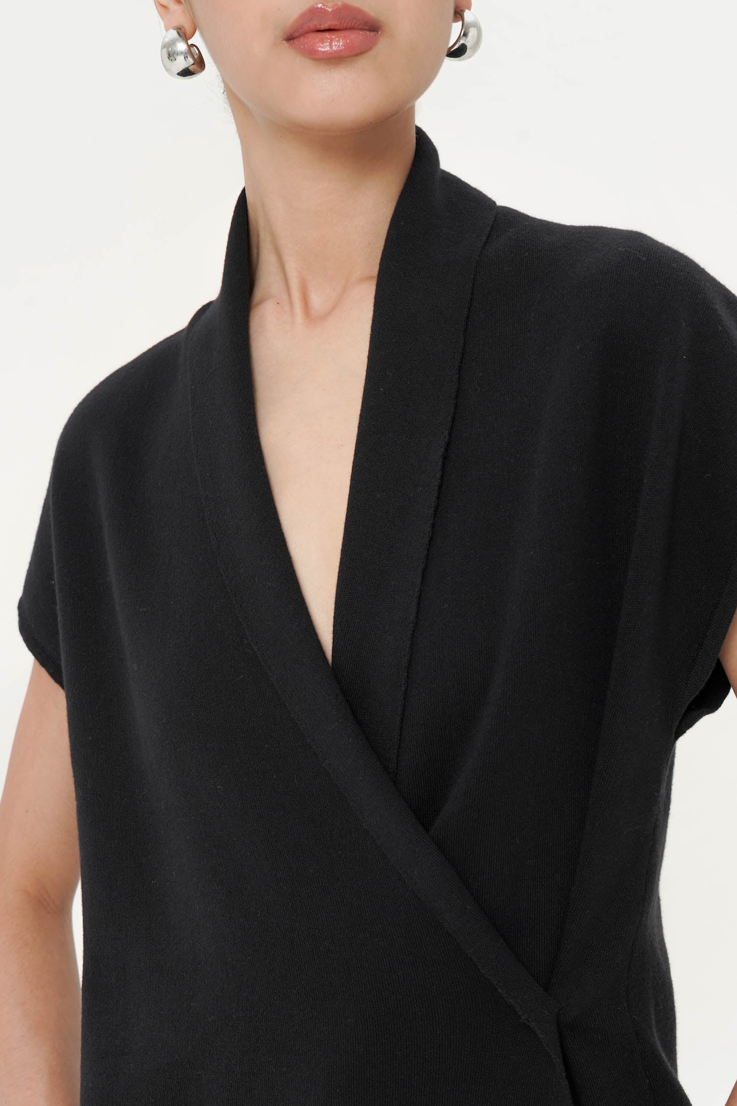 Eira Wrap Top In Black