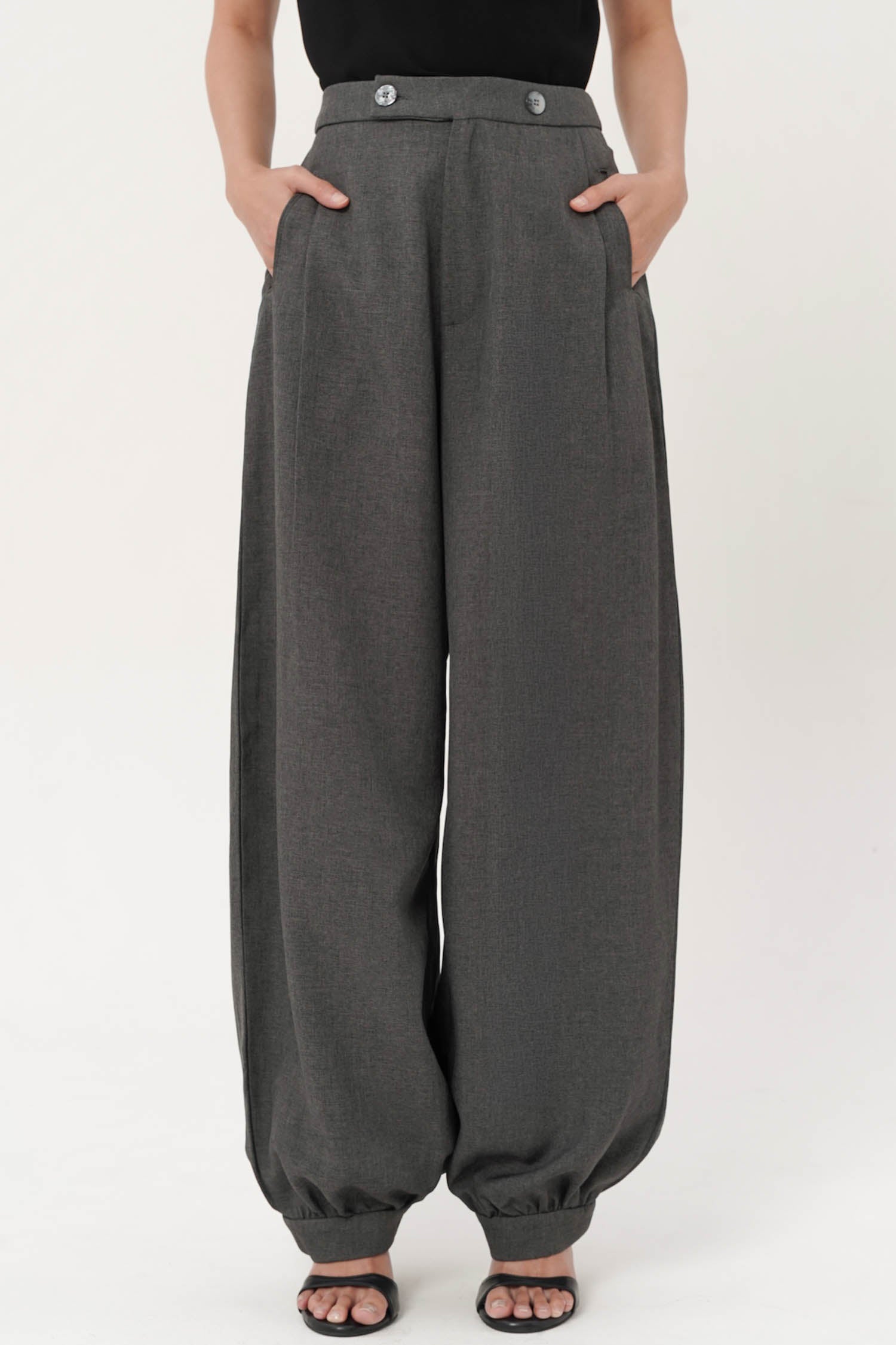 Inez Barrel Trousers In Ash Grey