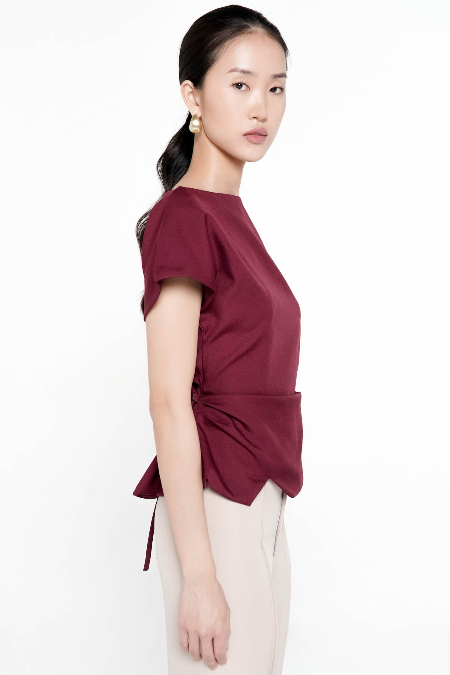 Sennan Cinched Top In Wine