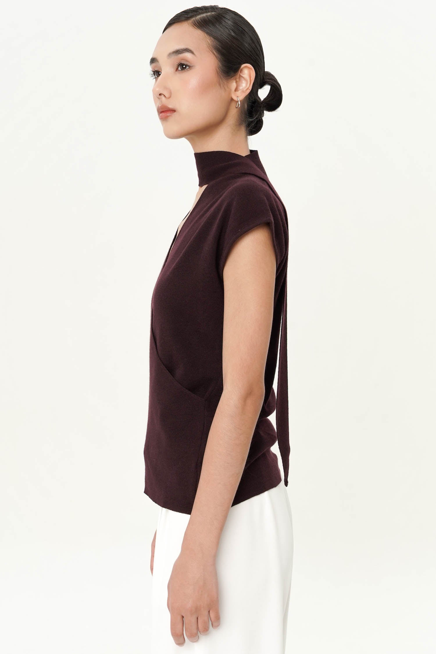 Regiesla Wrap Top In Wine