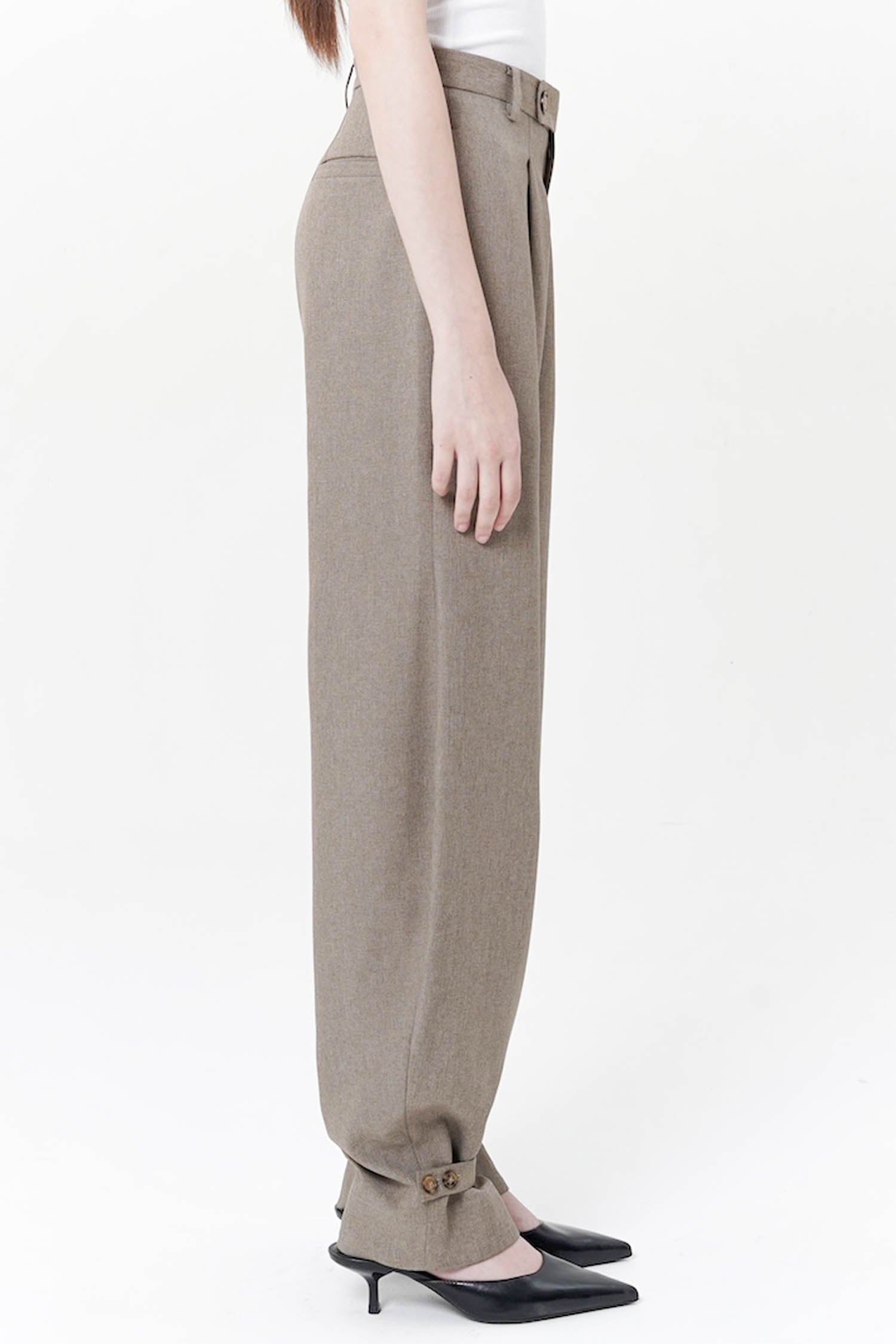 Linden Barrel Trousers In Ash Brown
