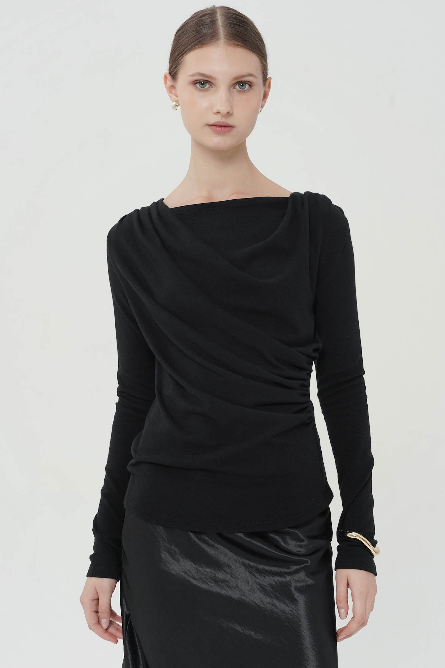 Sunji Top In Black