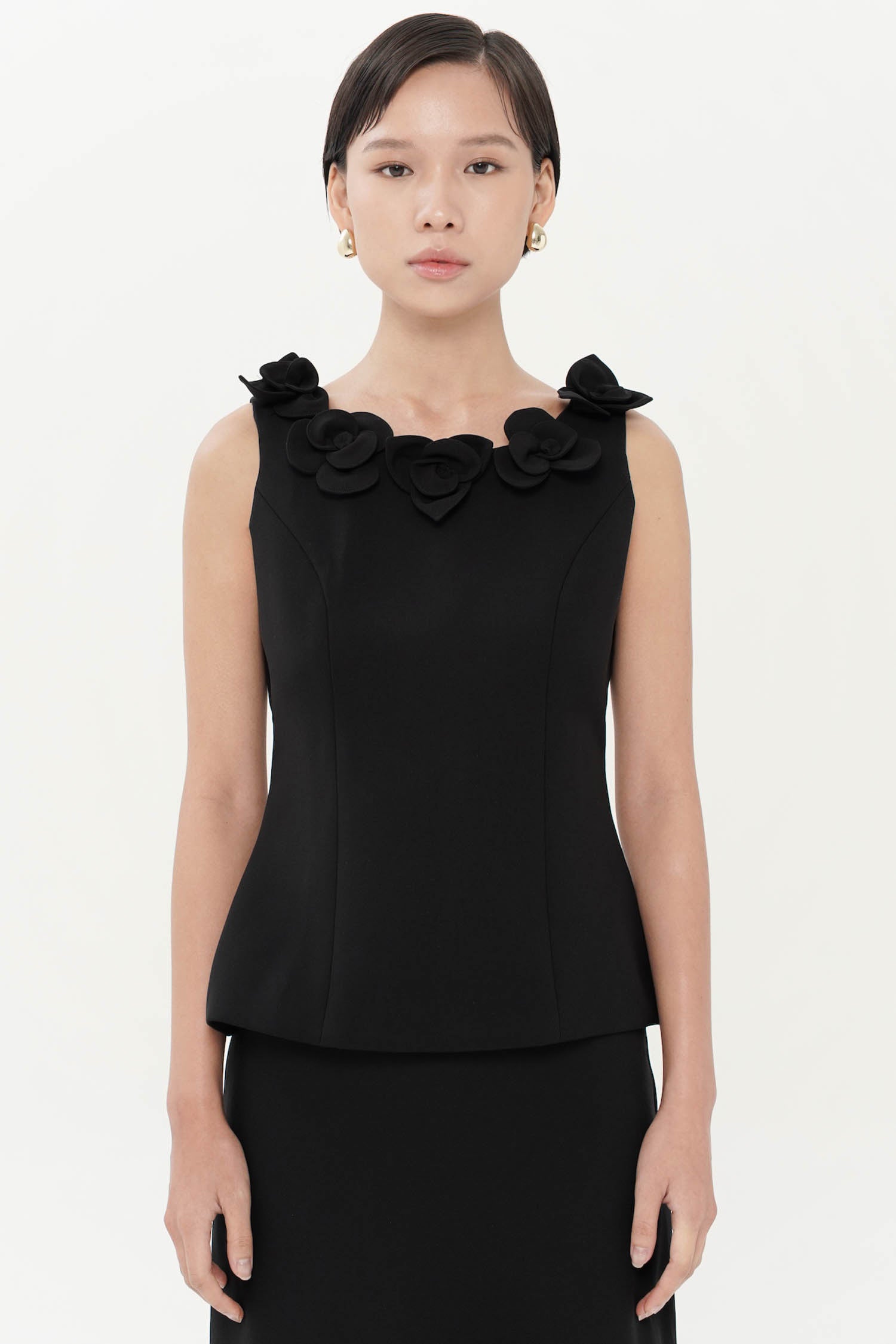 Leilani Floral Appliqued Top In Black