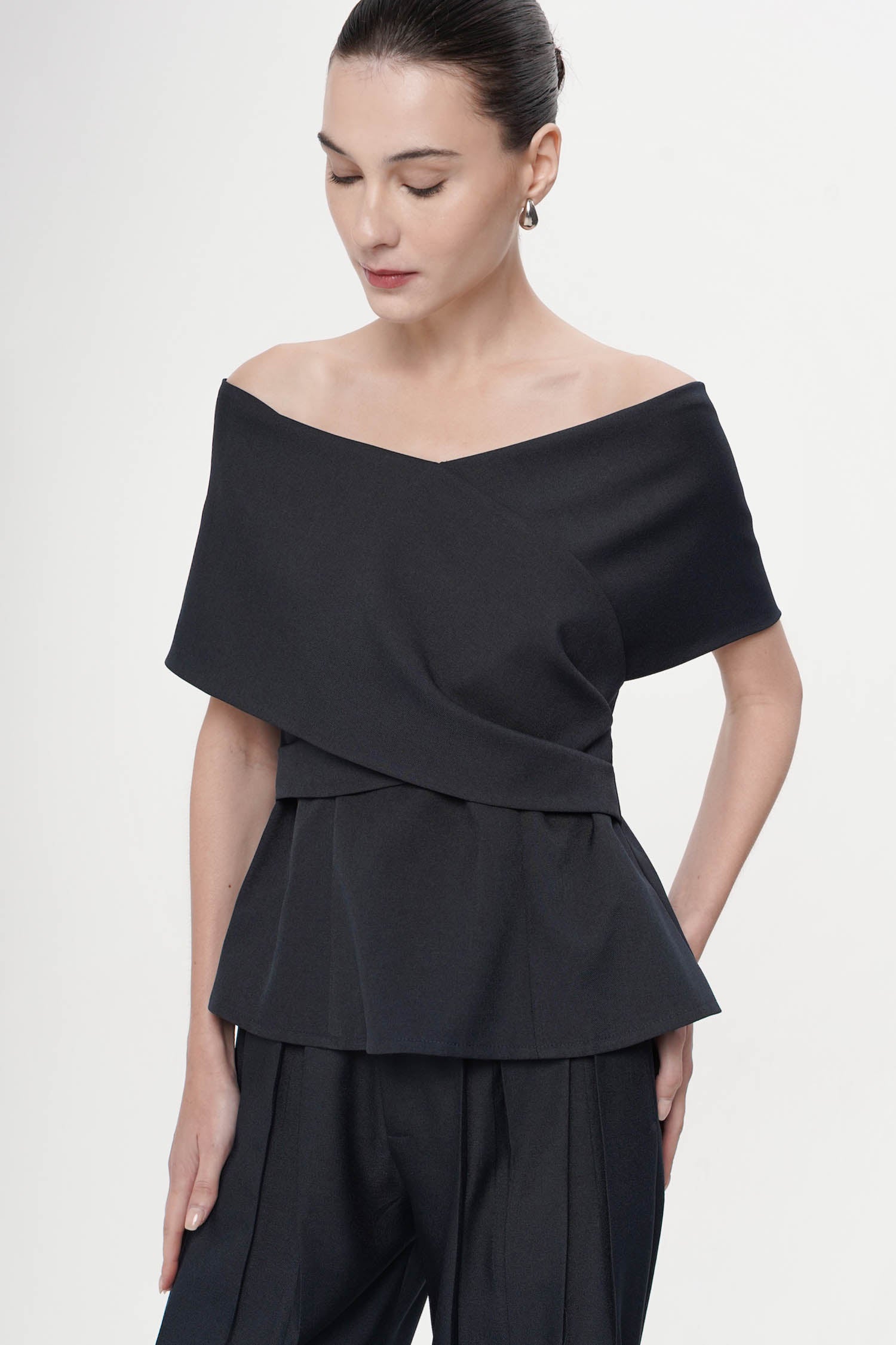 Garavani Off-shoulder Top In Navy