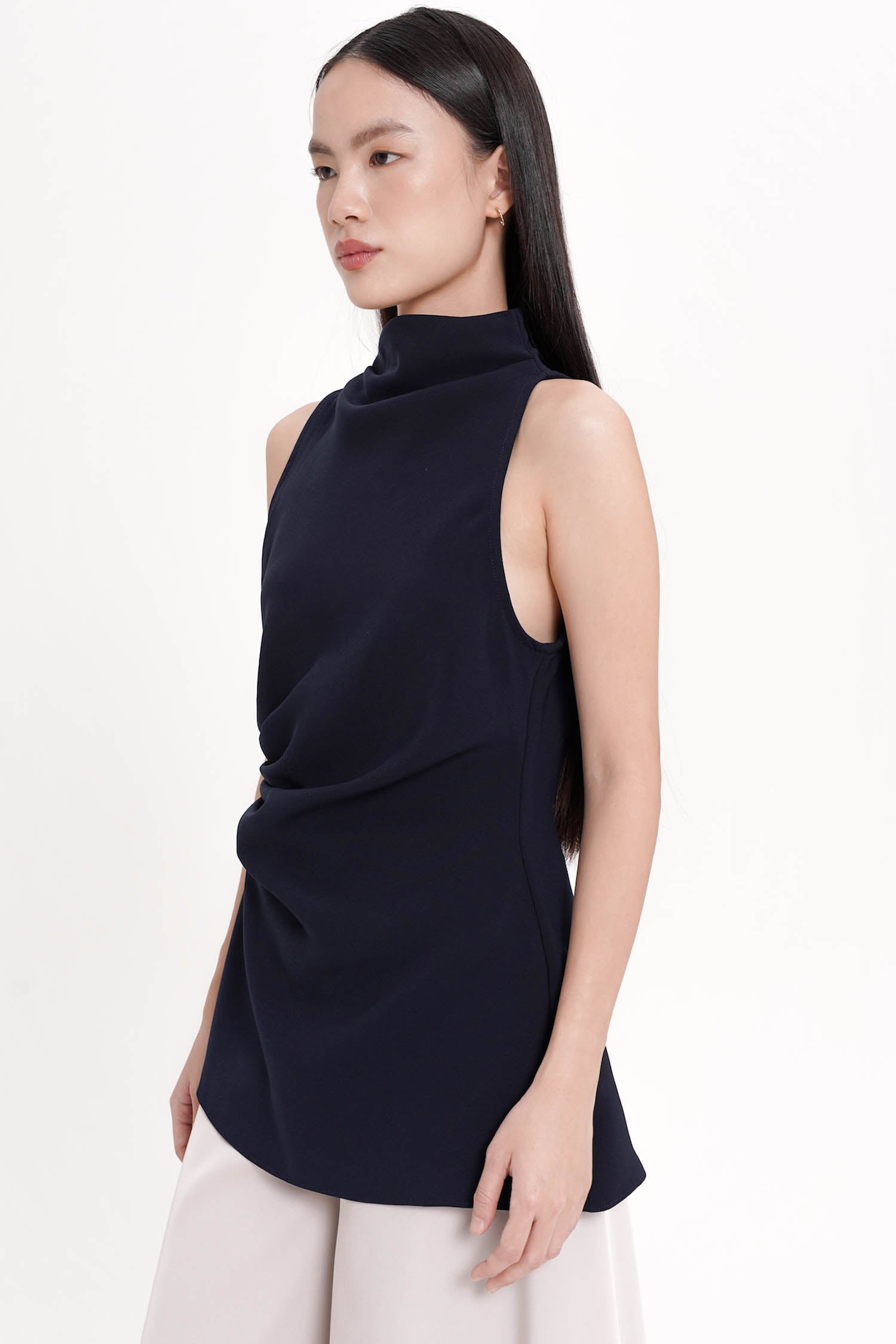 Vailla Cinched Top In Navy