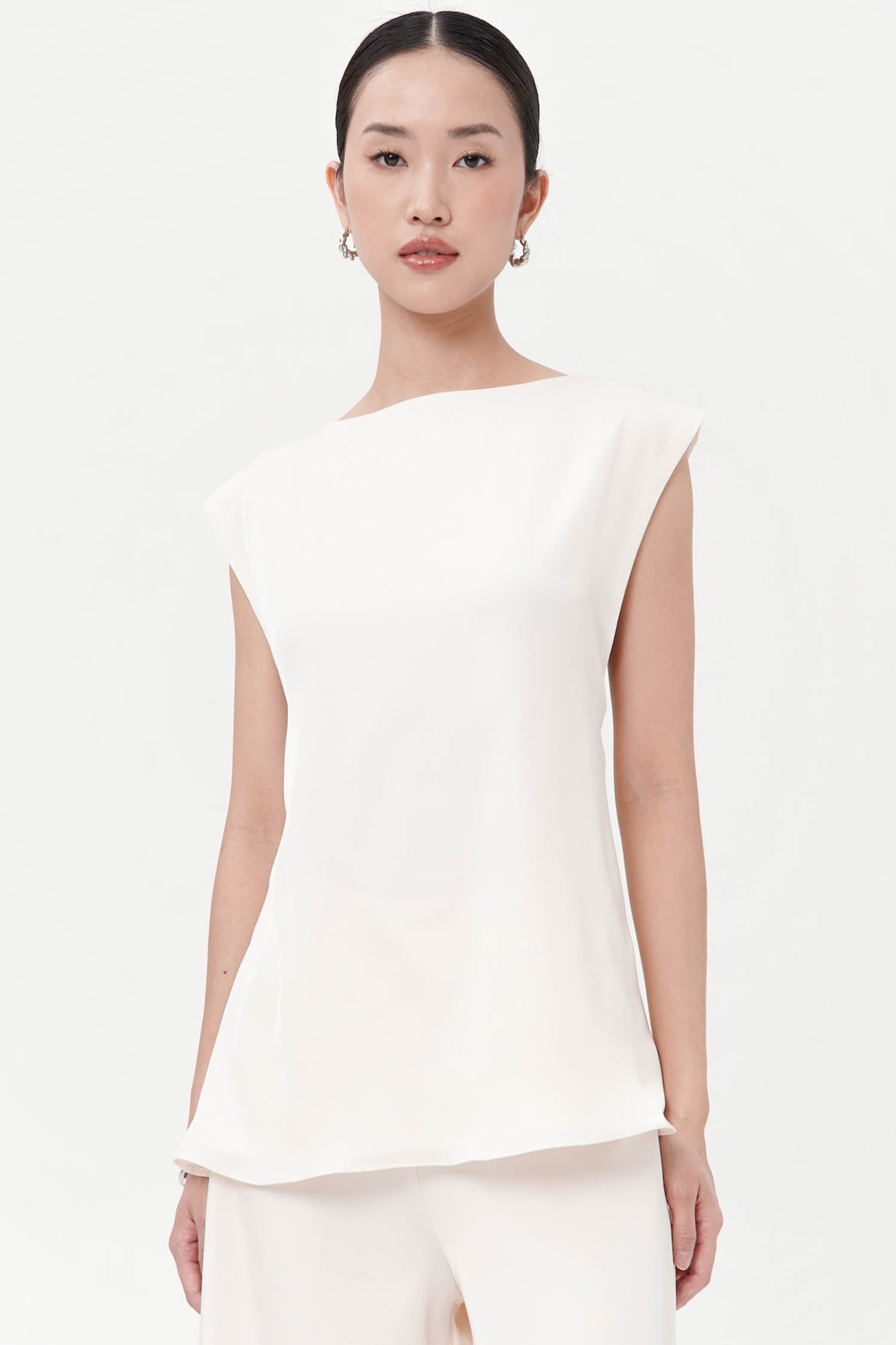 Ailsa Twist Back Top In Porcelain