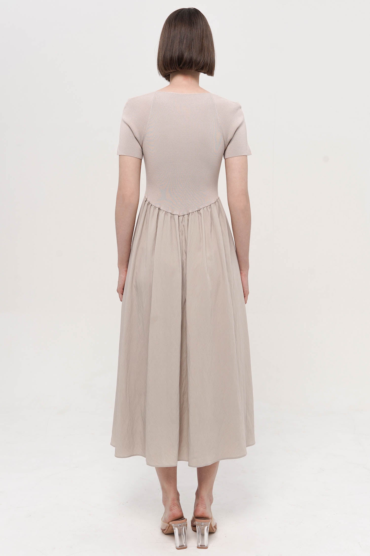 Iver Midi Dress In Light Grey