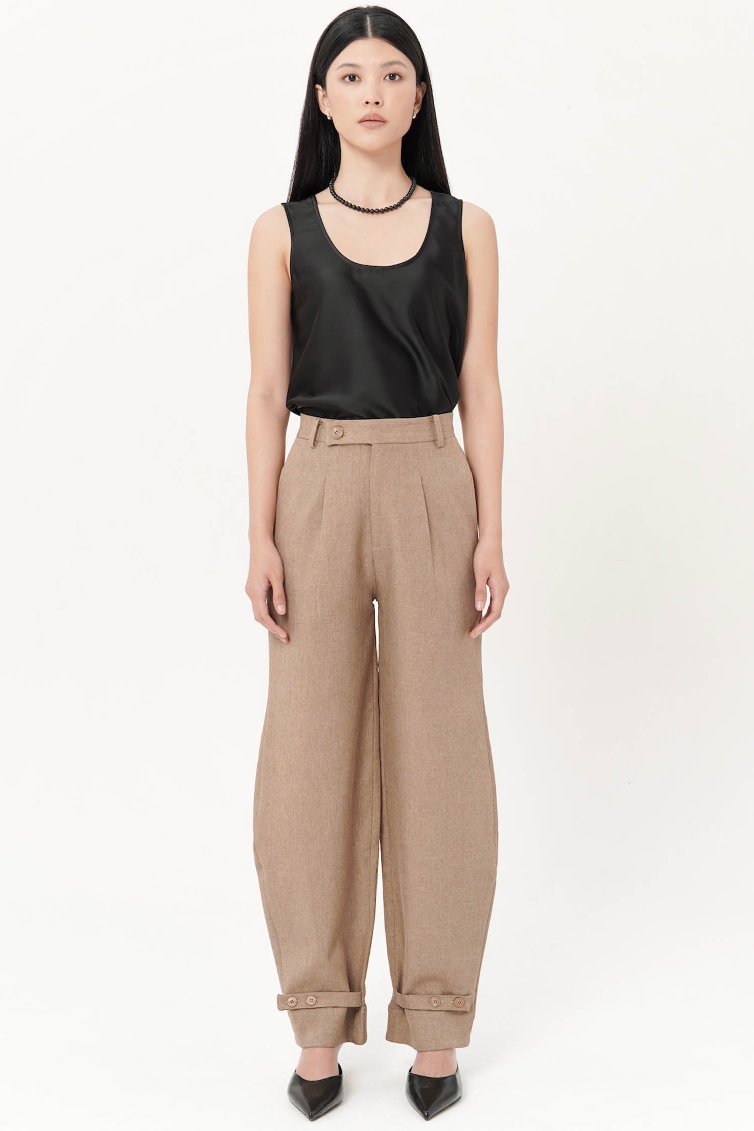 Linden Barrel Trousers In Latte