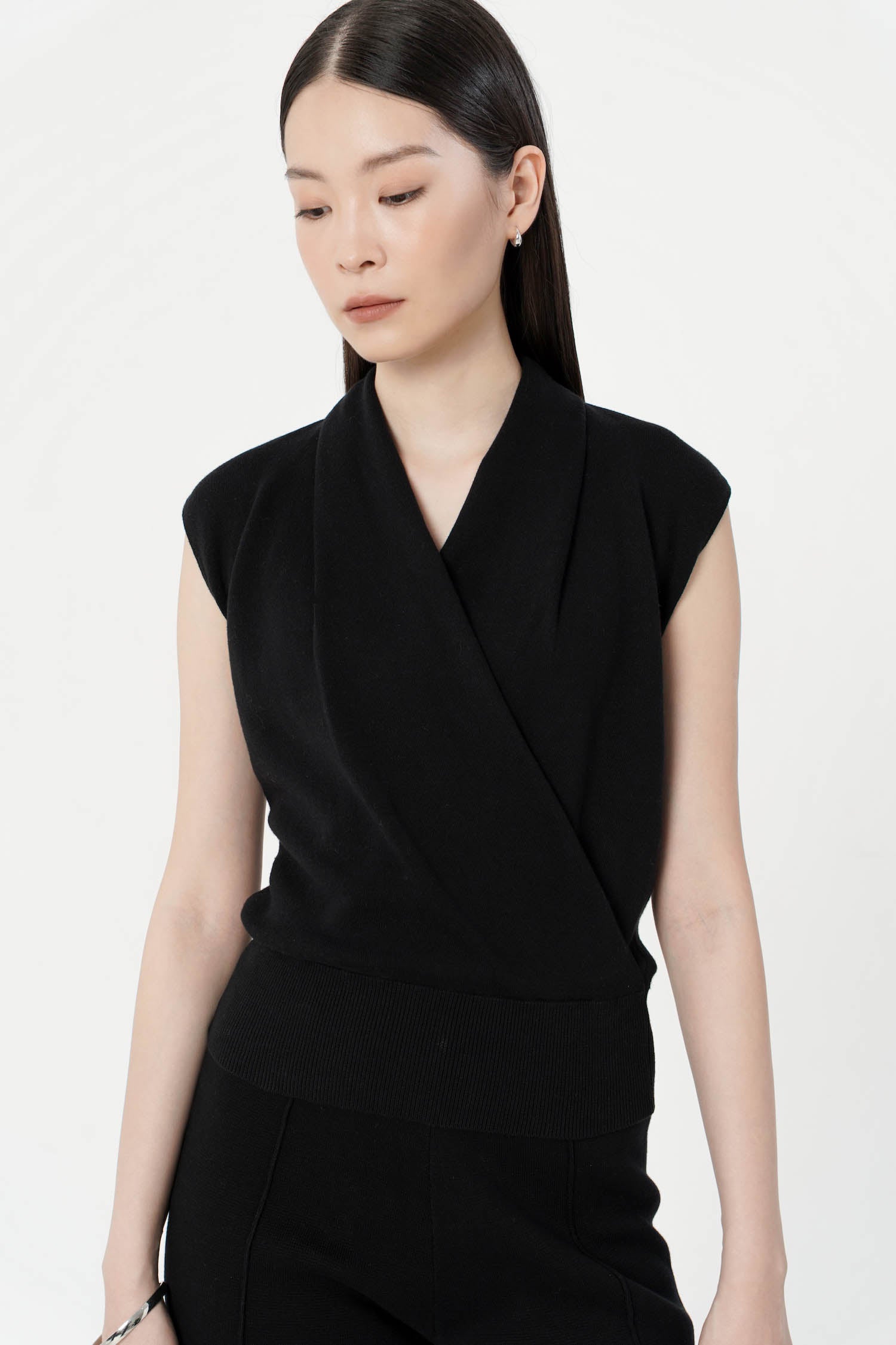 Ciren Wrap Top In Black