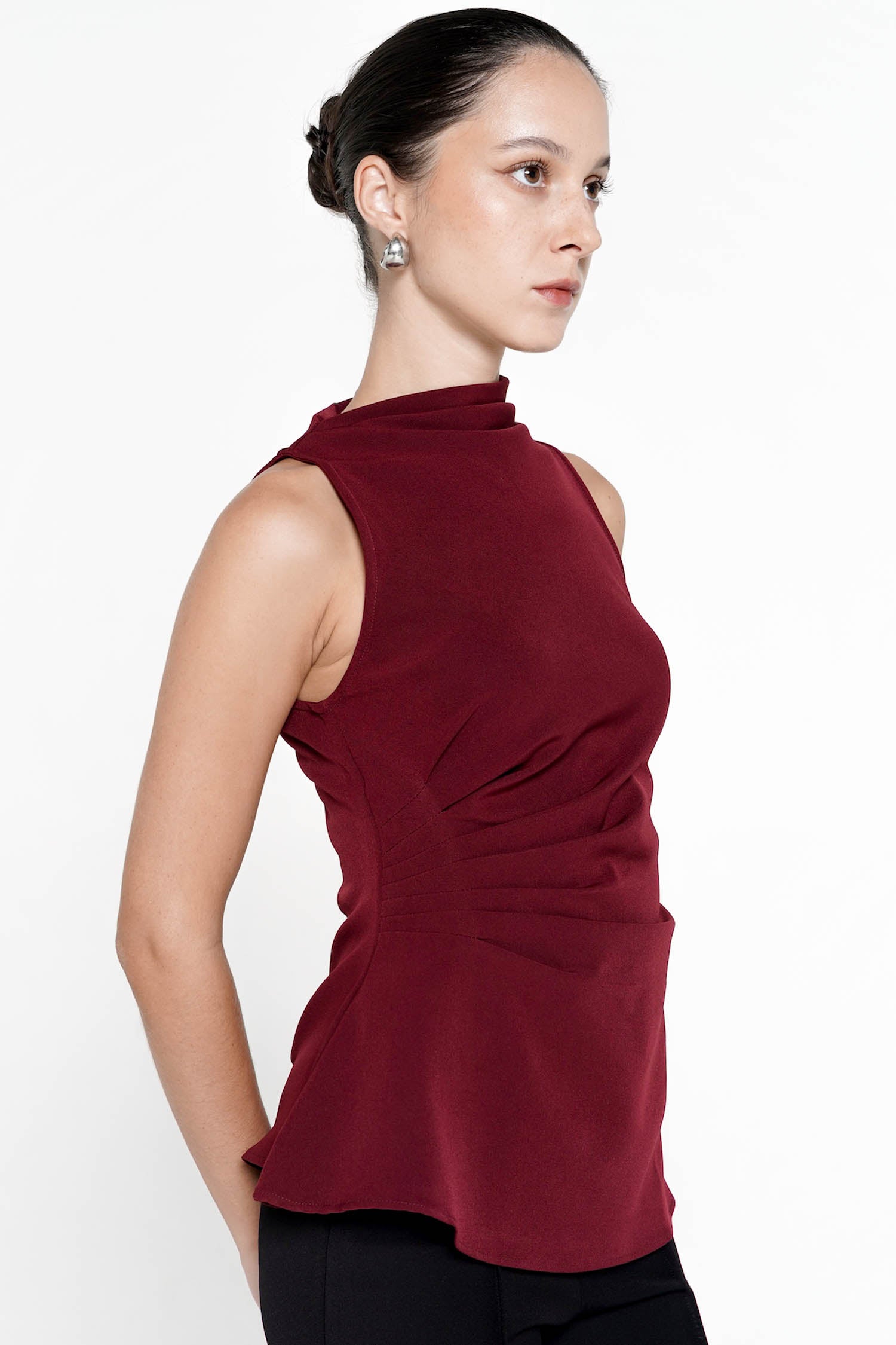 Vailla Cinched Top In Maroon