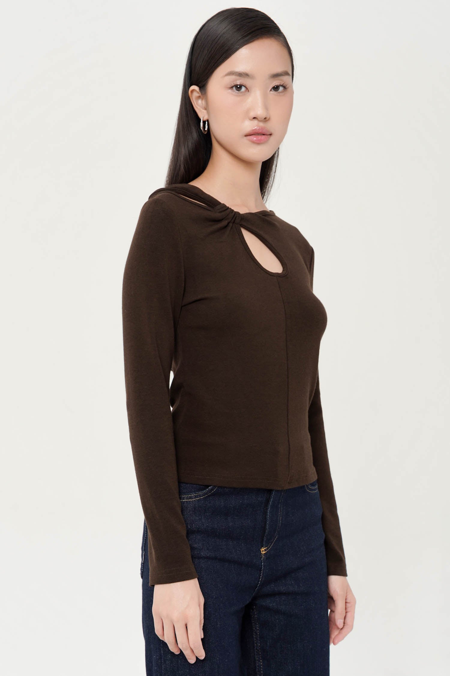 Nour Cut Out Long Sleeve Top In Espresso