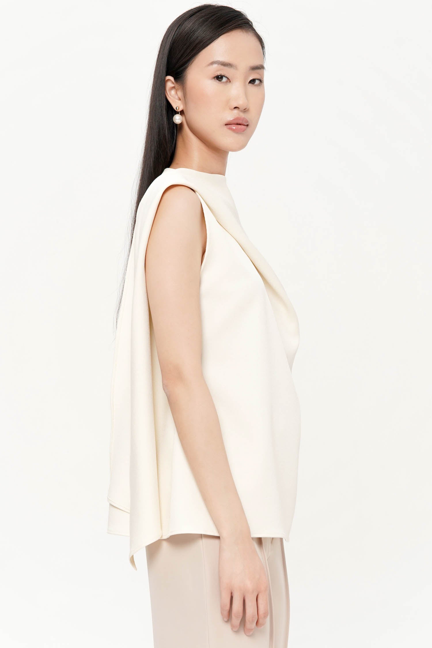 Oaken Drape Top In Ivory