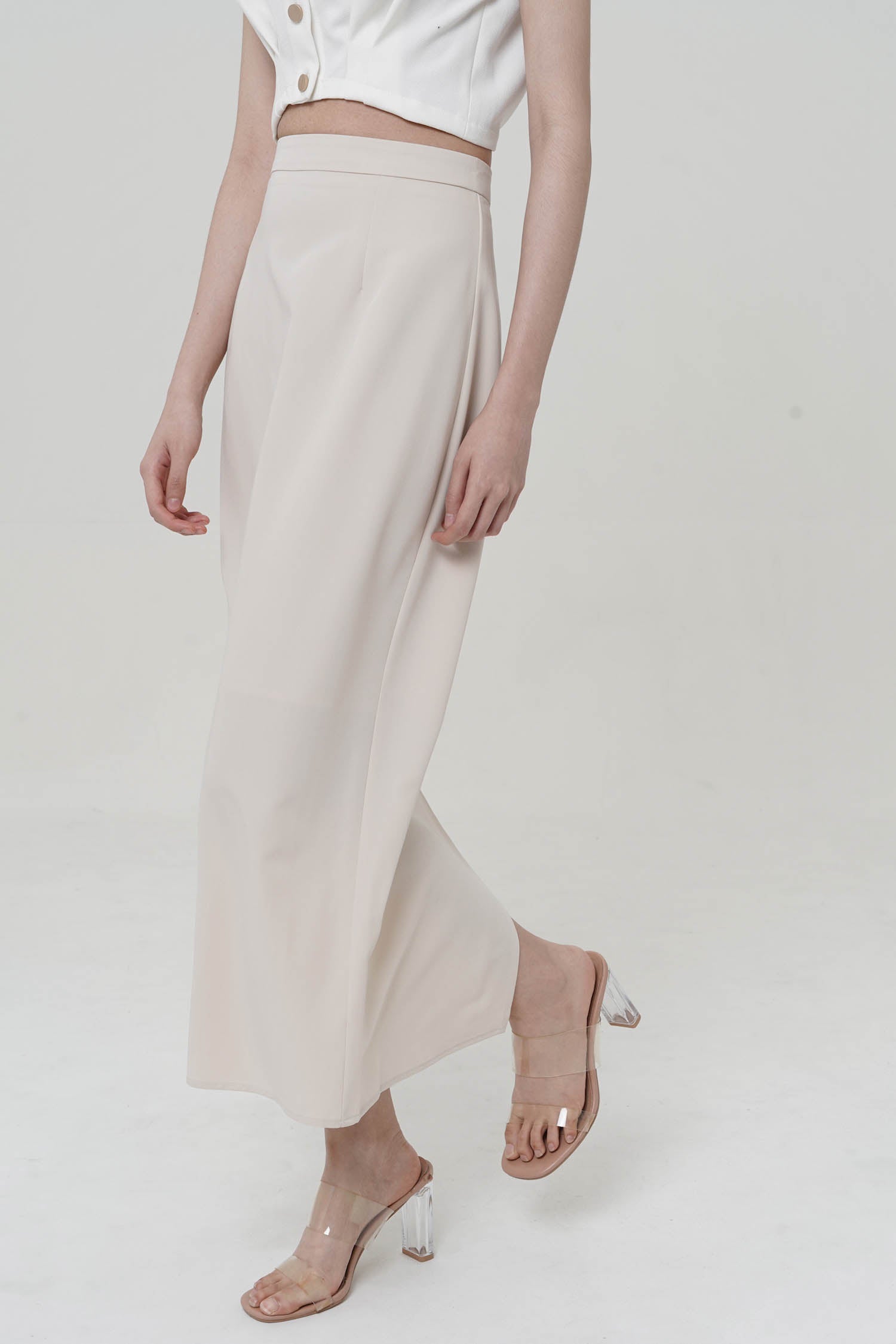 Darim Midi Skirt In Oat