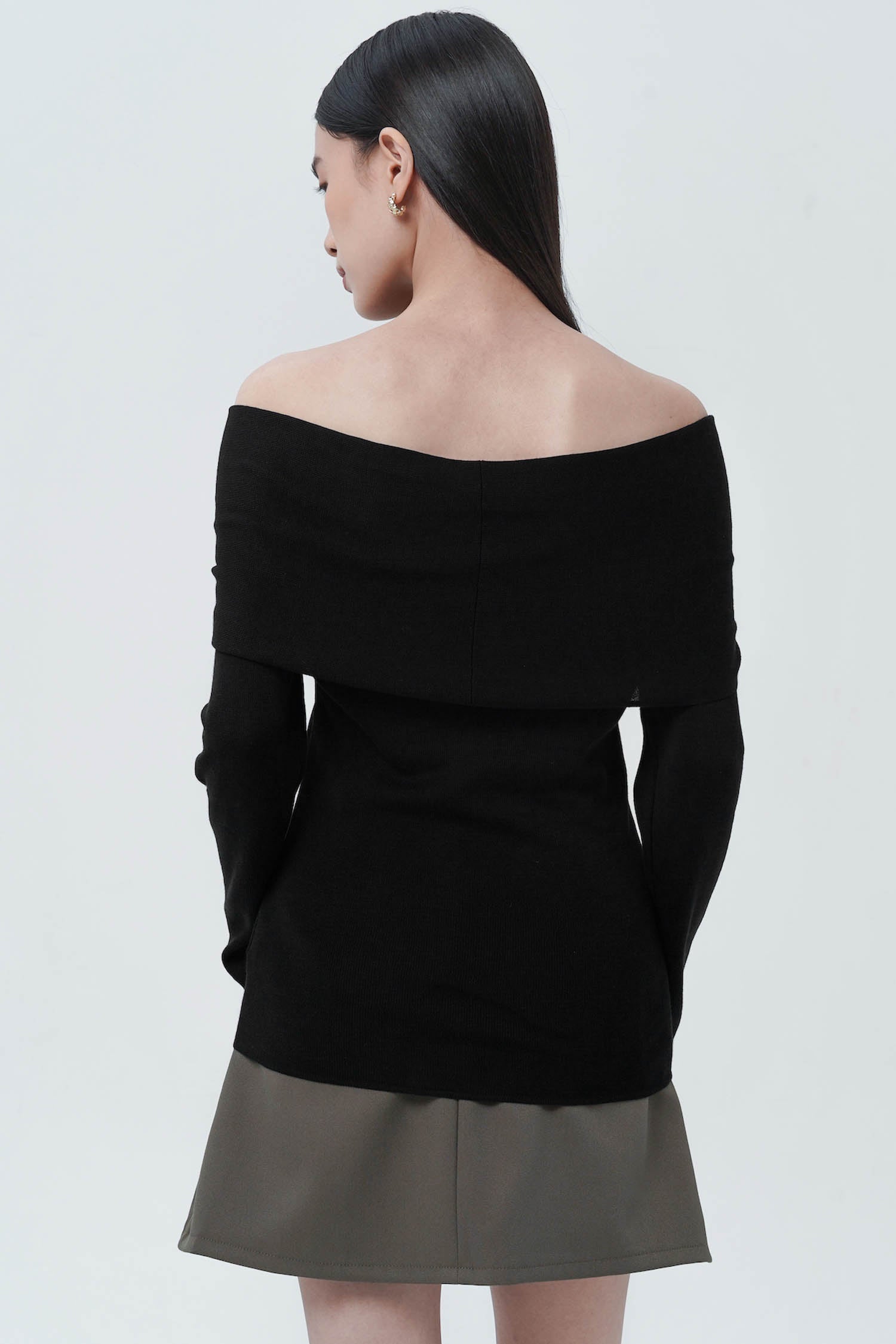 Whimsy Off-Shoulder Top In Black