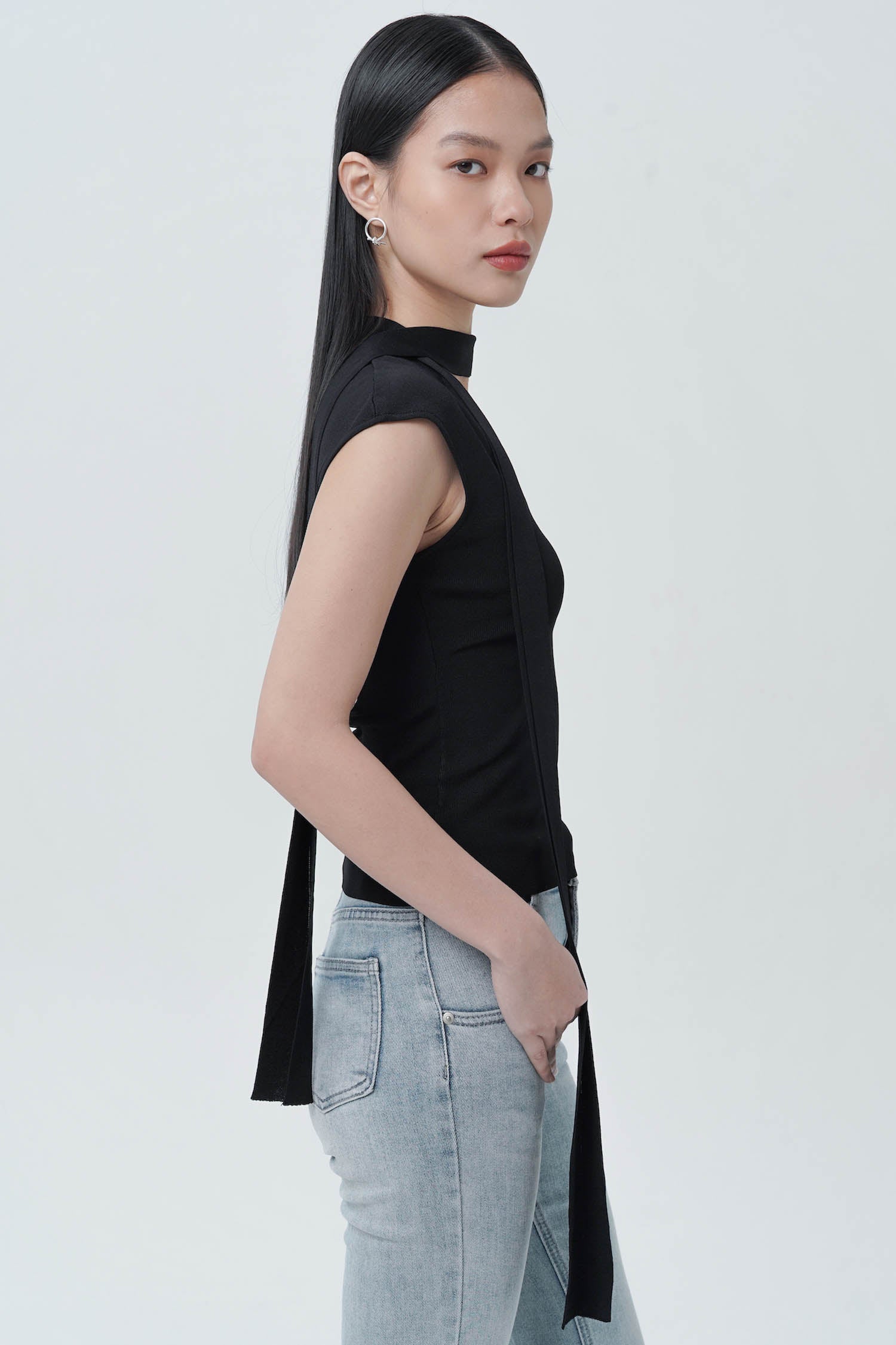 Arata Top In Black